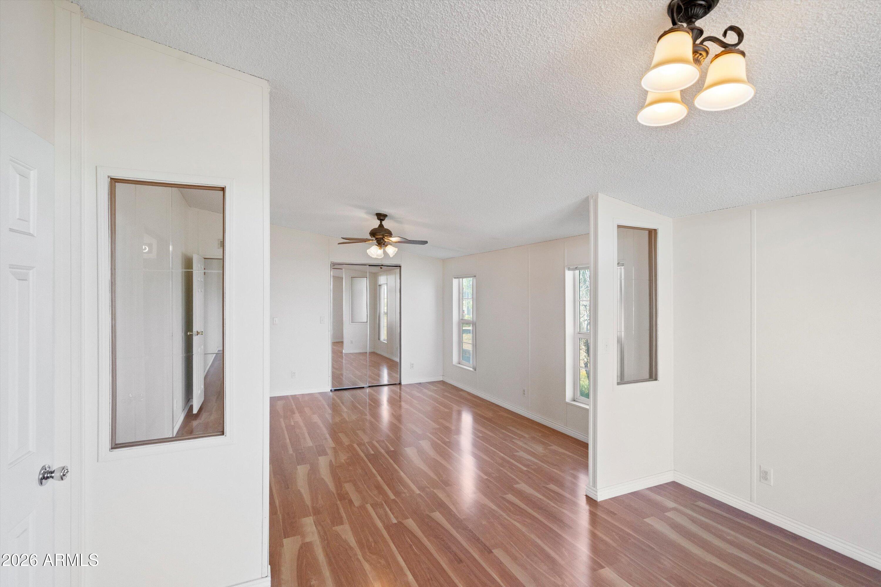 22547 W DUANE Lane