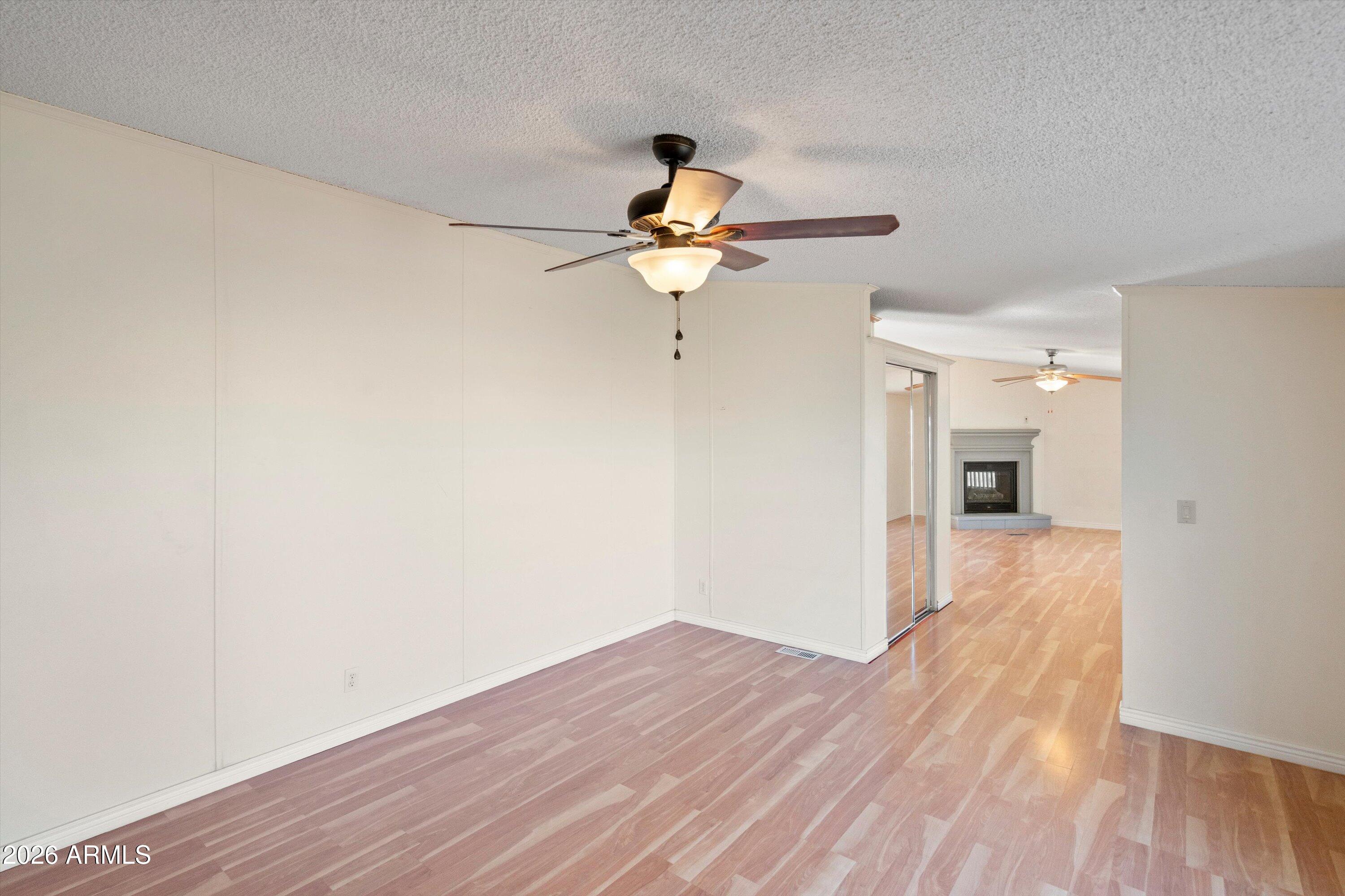 22547 W DUANE Lane