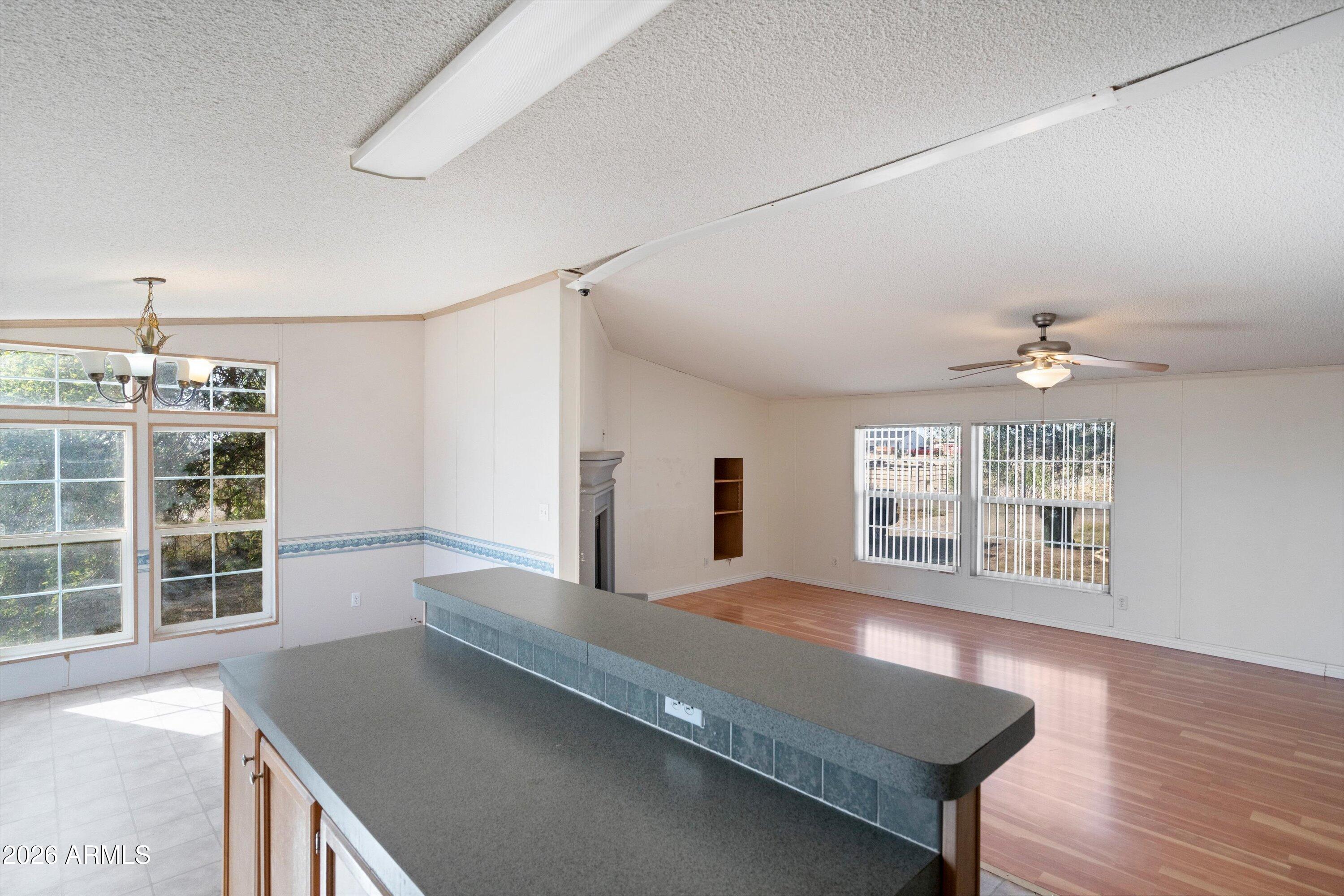 22547 W DUANE Lane