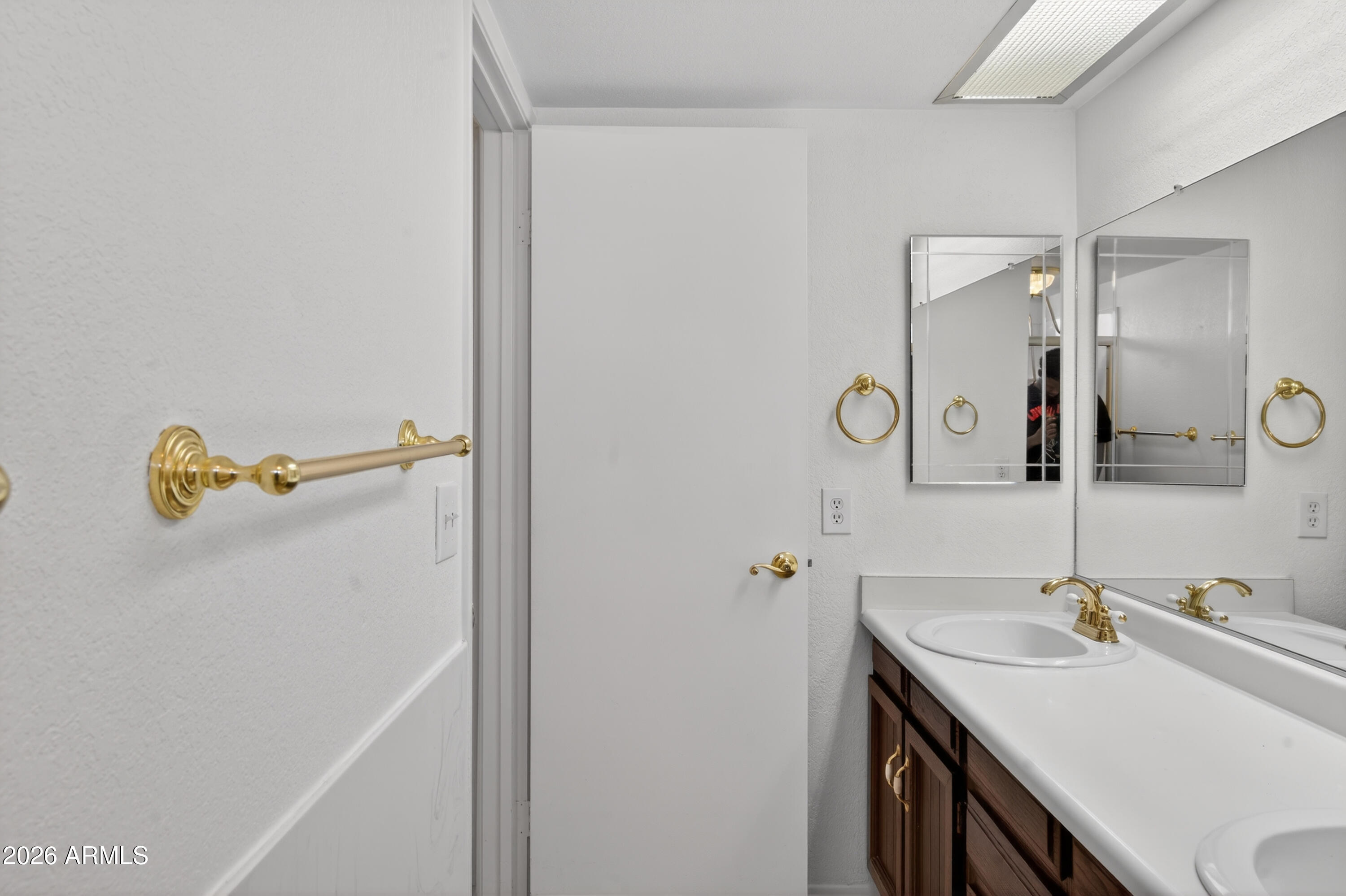 10437 W BUTLER Drive