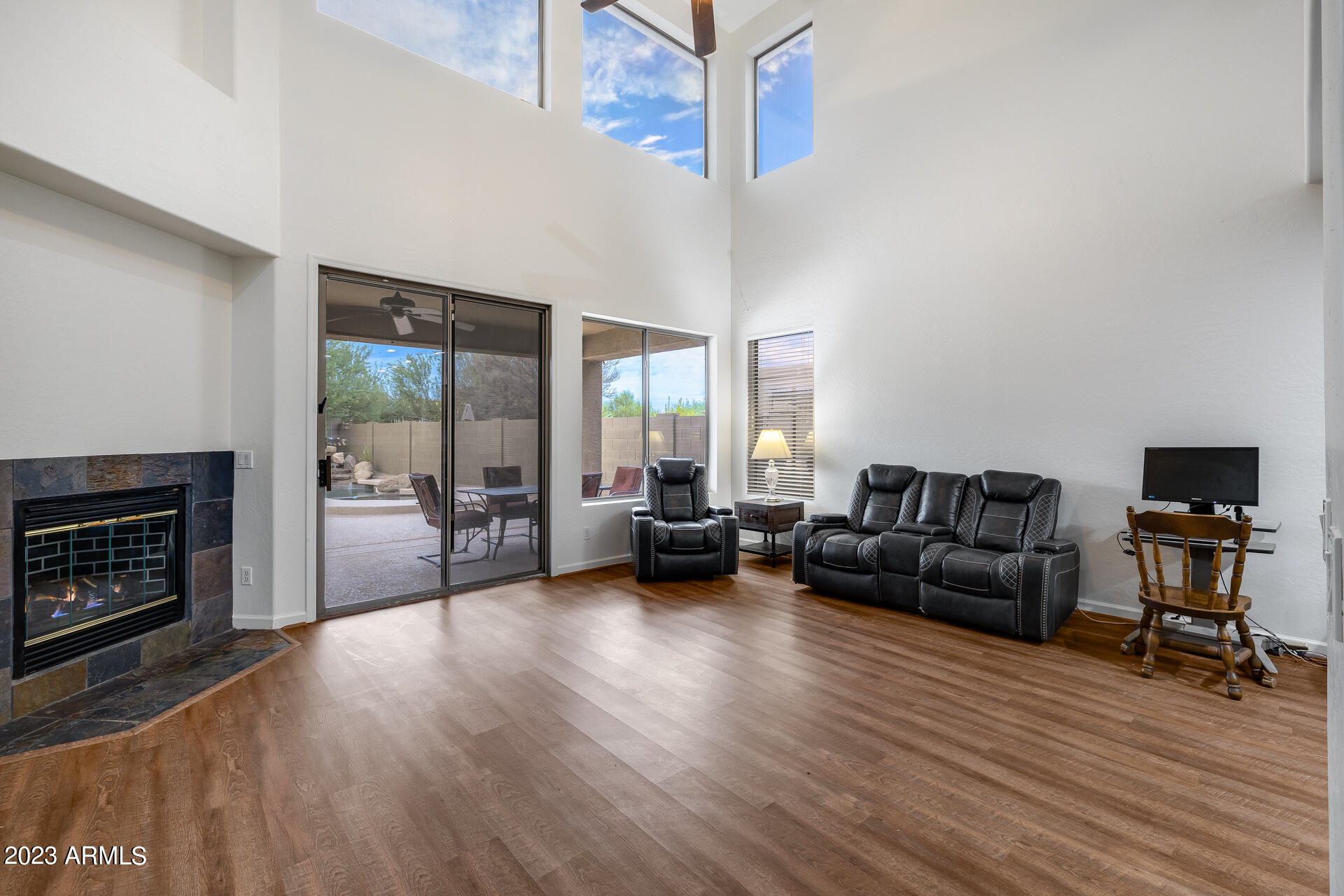 3419 W THOREAU Lane