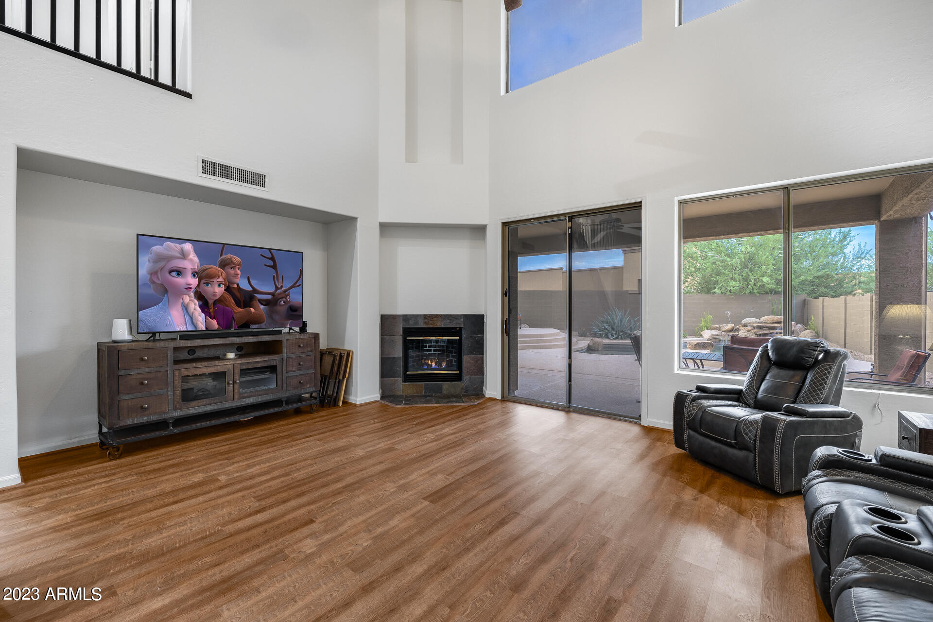 3419 W THOREAU Lane