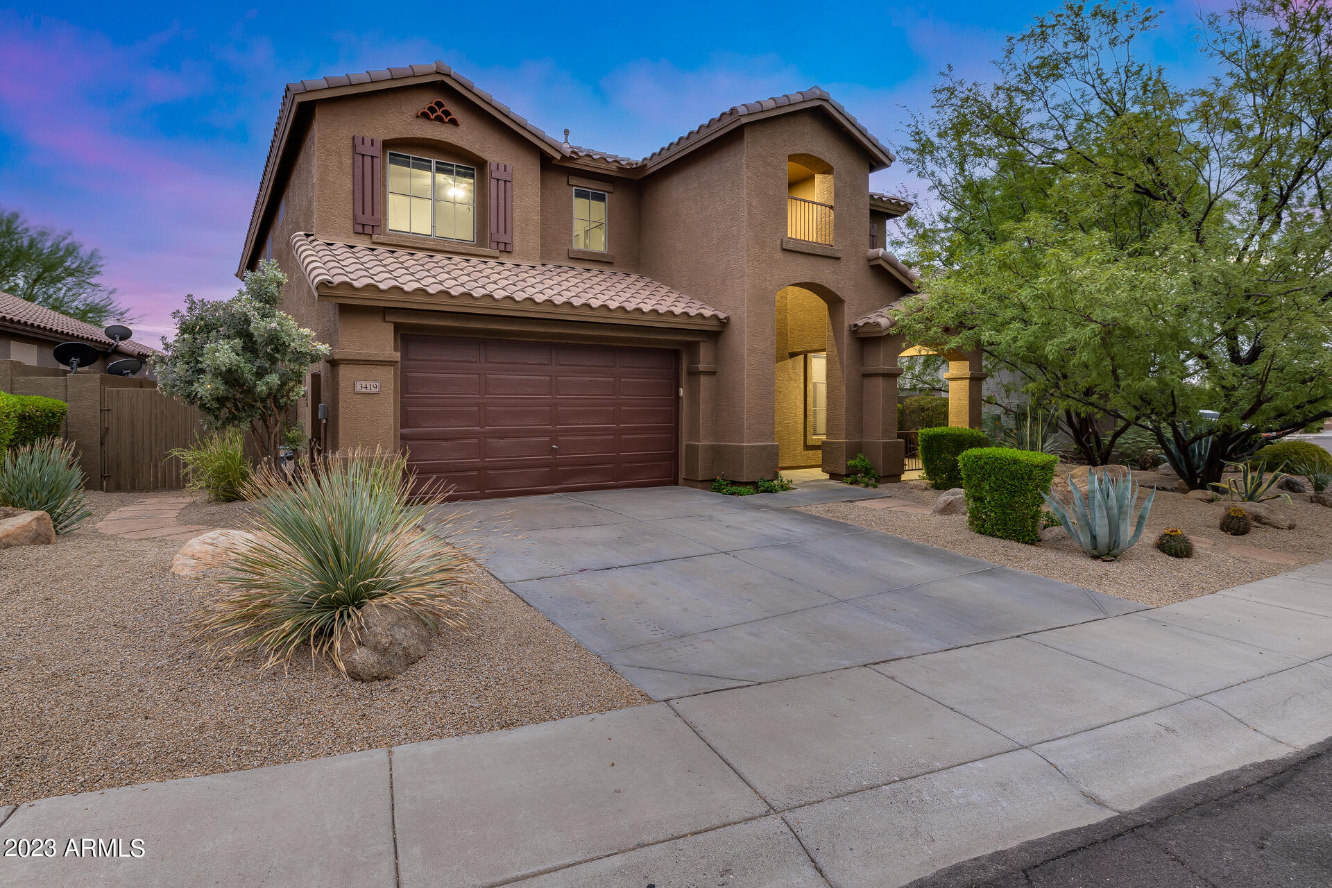 3419 W THOREAU Lane