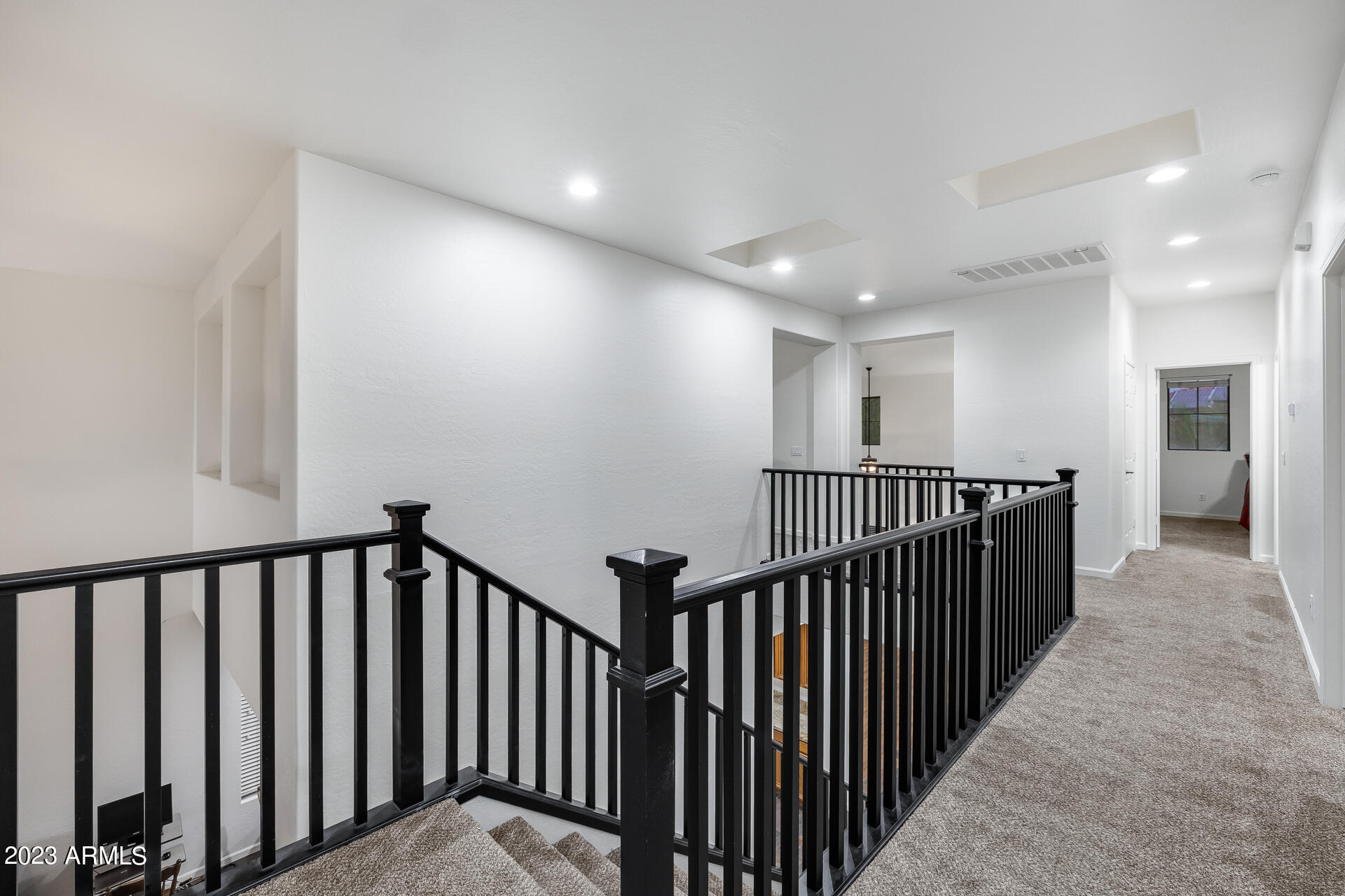 3419 W THOREAU Lane