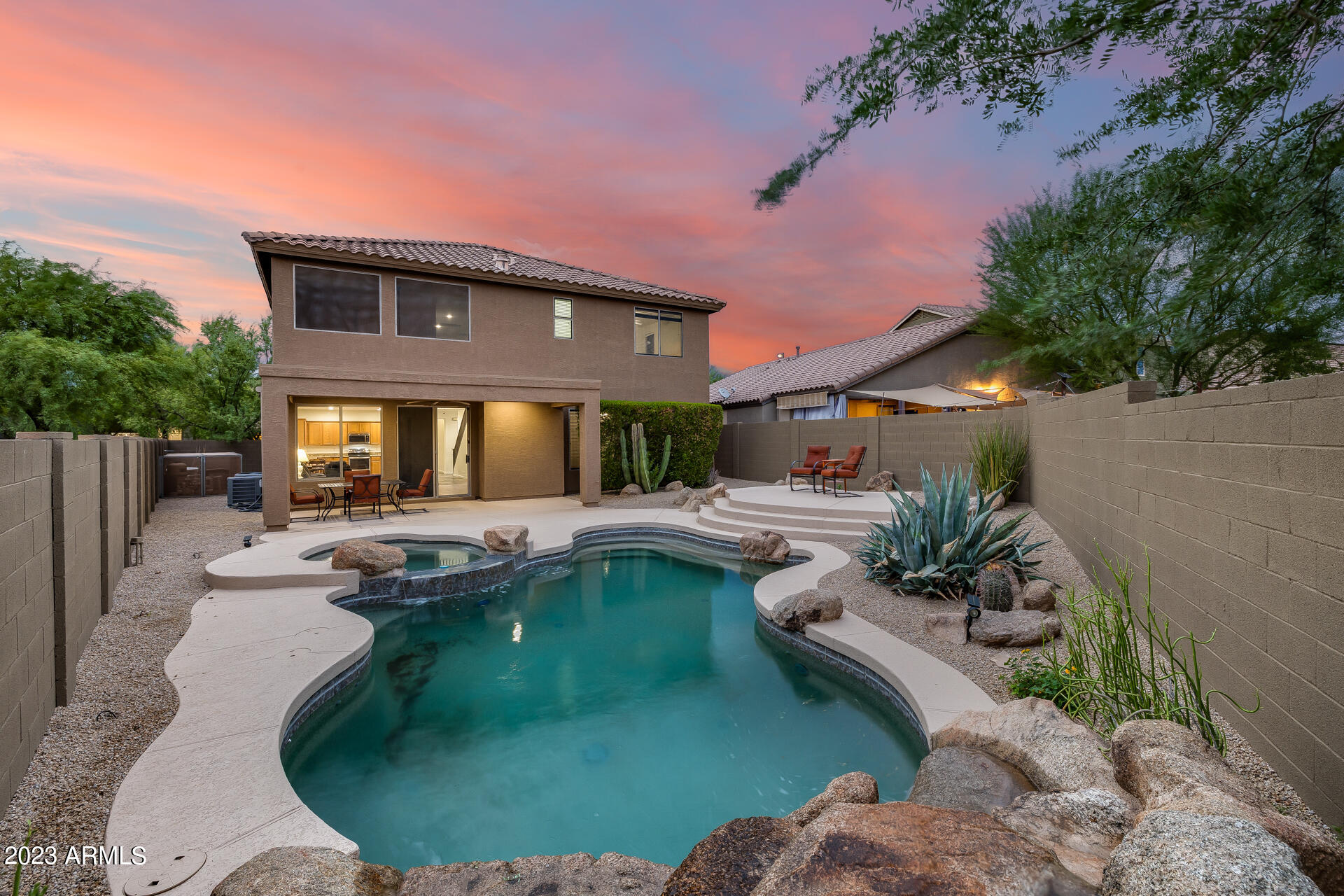 3419 W THOREAU Lane