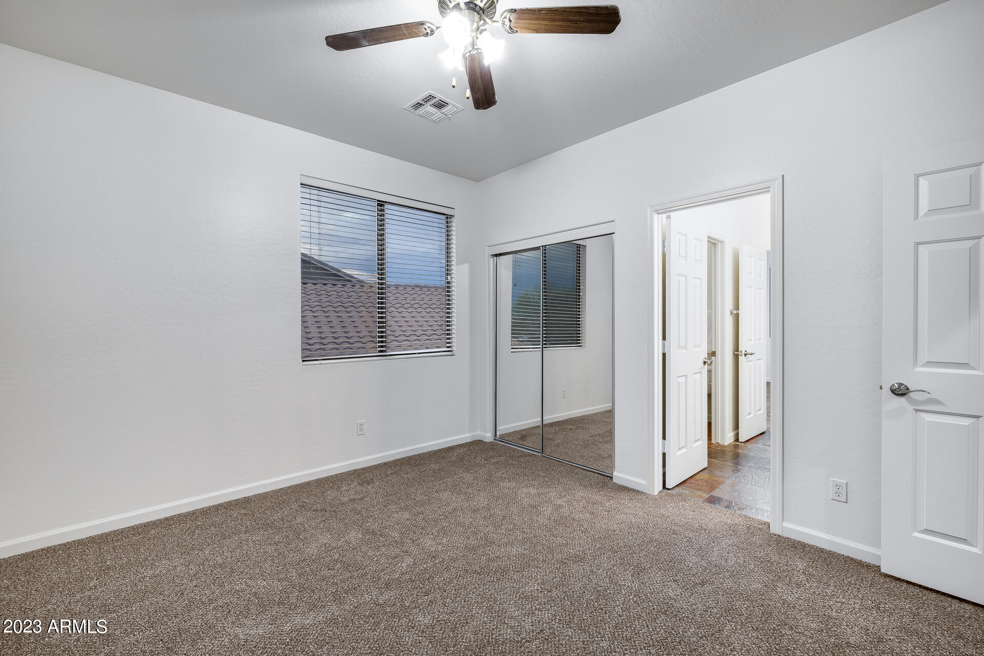 3419 W THOREAU Lane