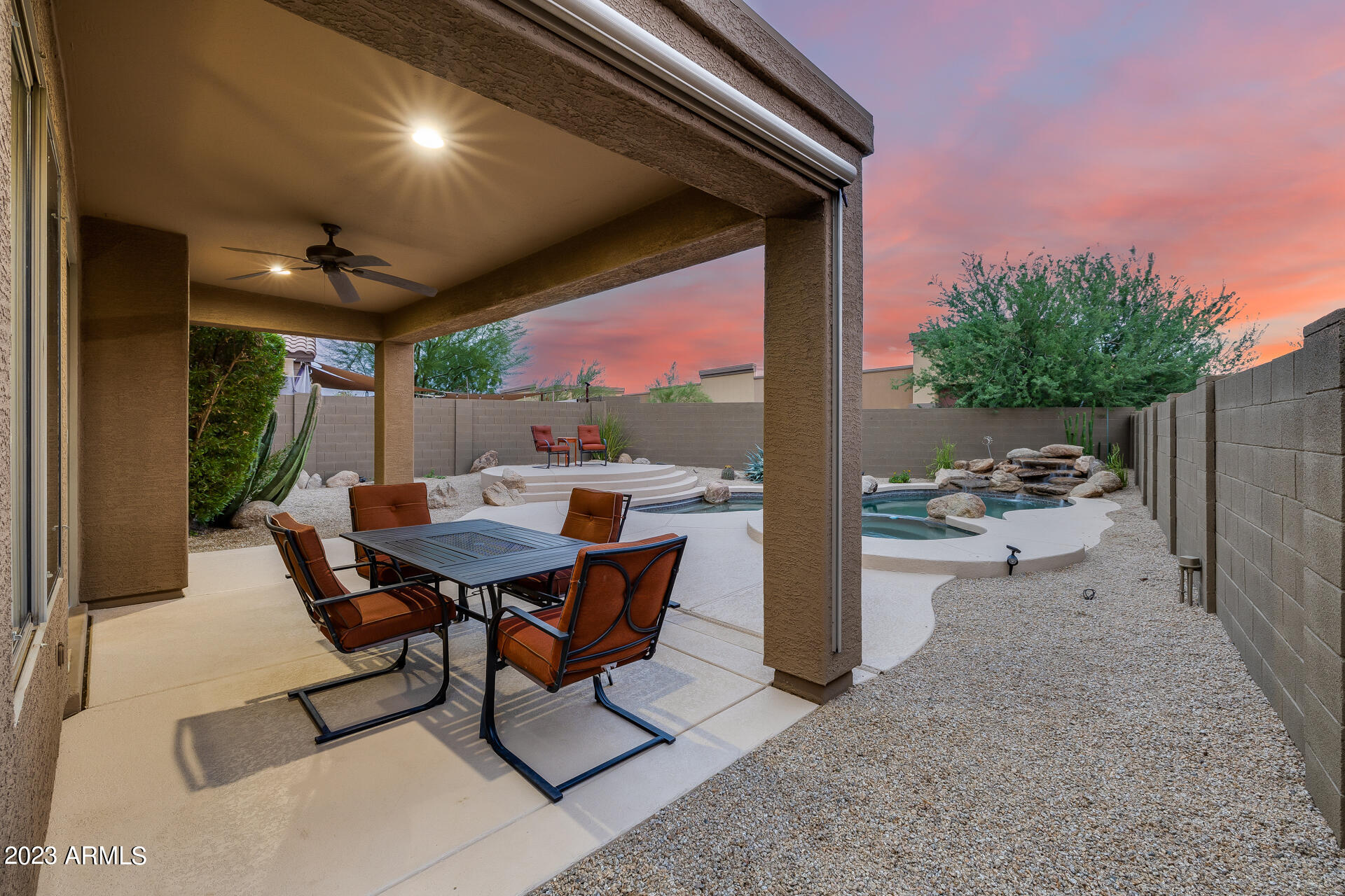3419 W THOREAU Lane