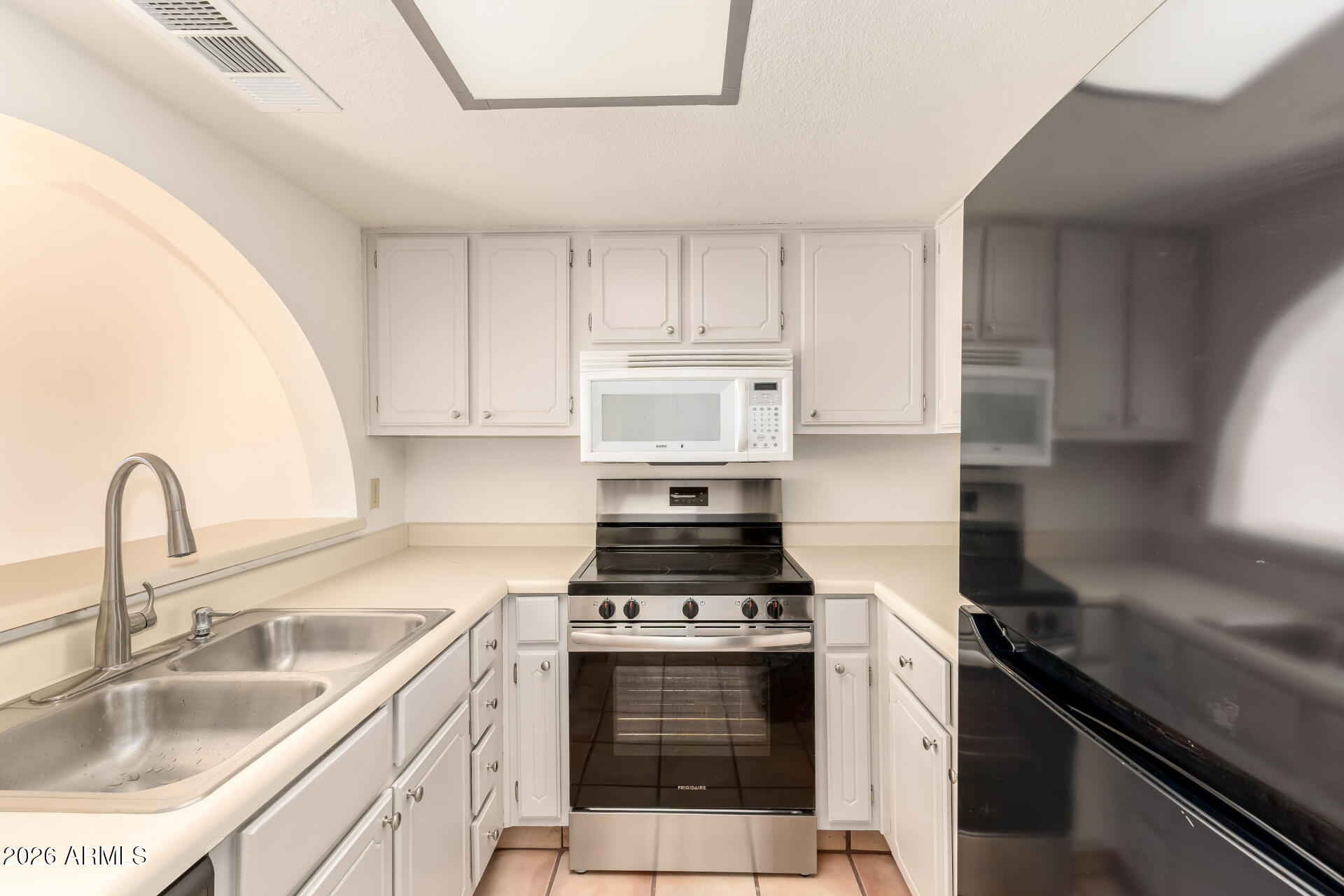 611 W 13TH Street