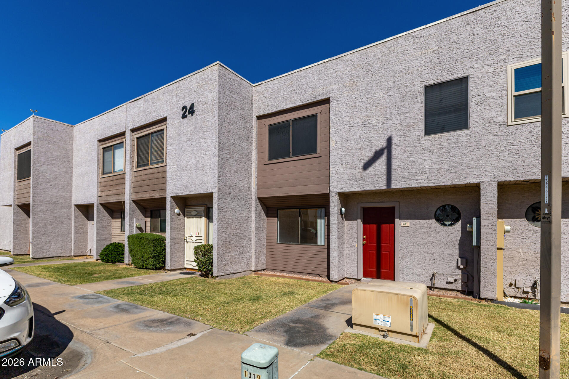 611 W 13TH Street