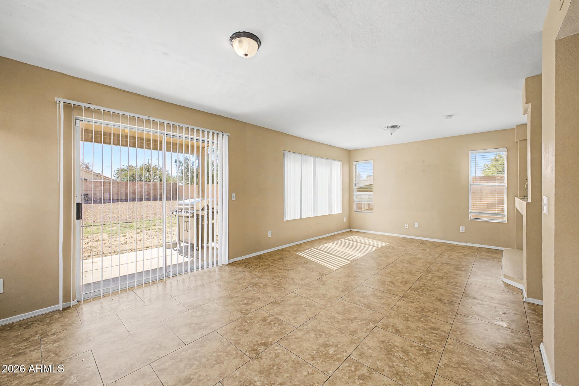 5031 W ORAIBI Drive