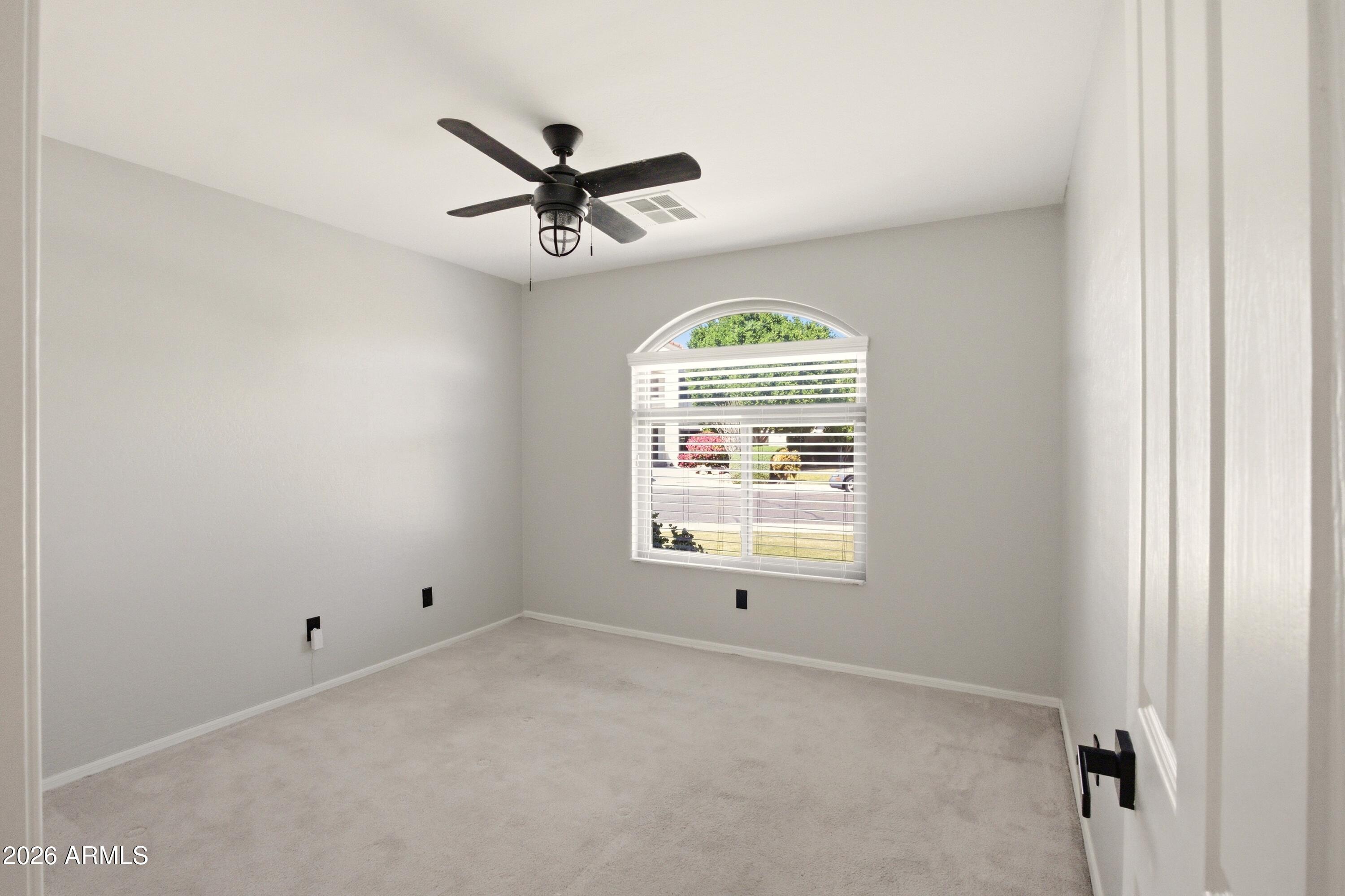 5009 W GWEN Street