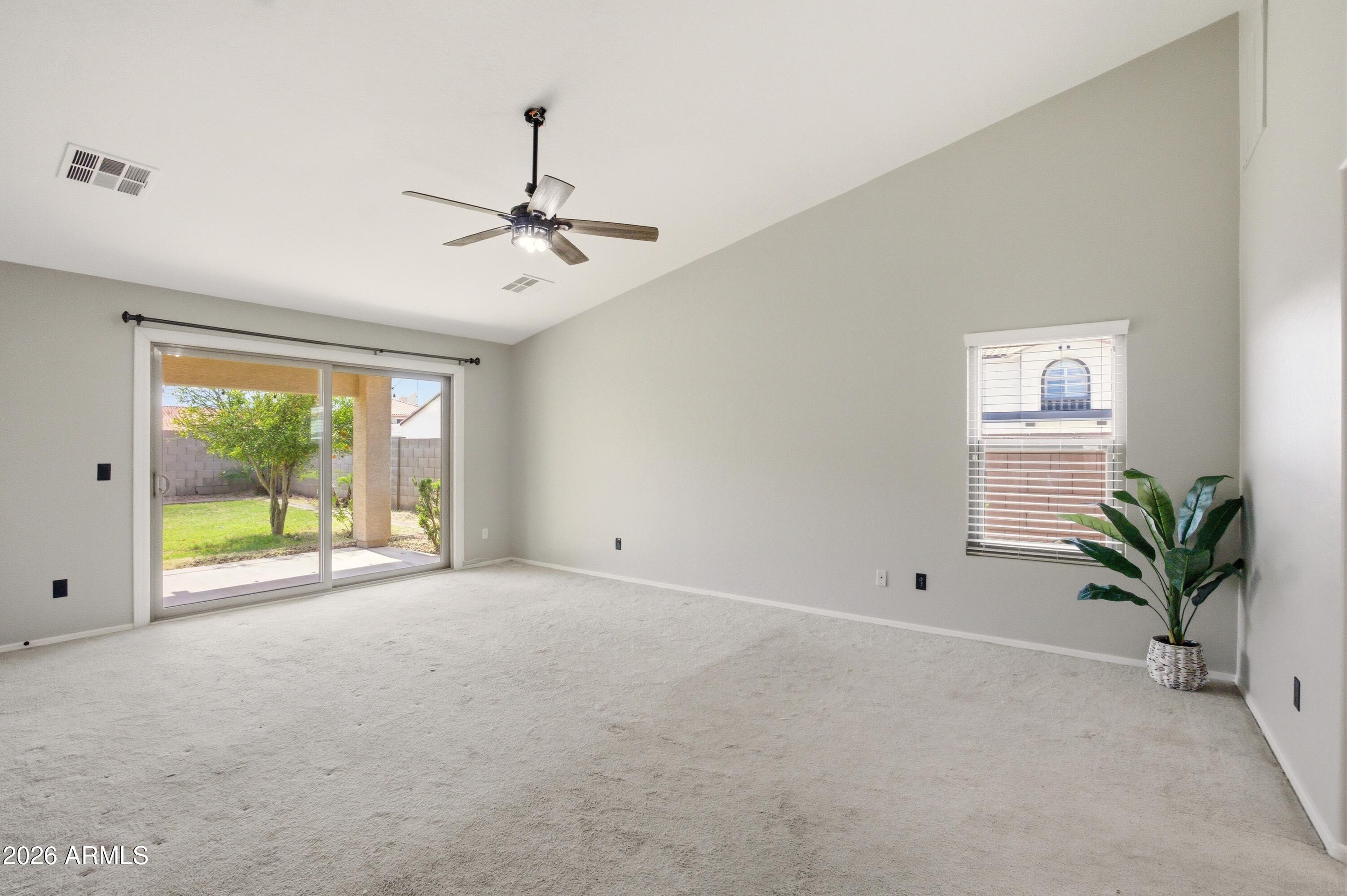 5009 W GWEN Street
