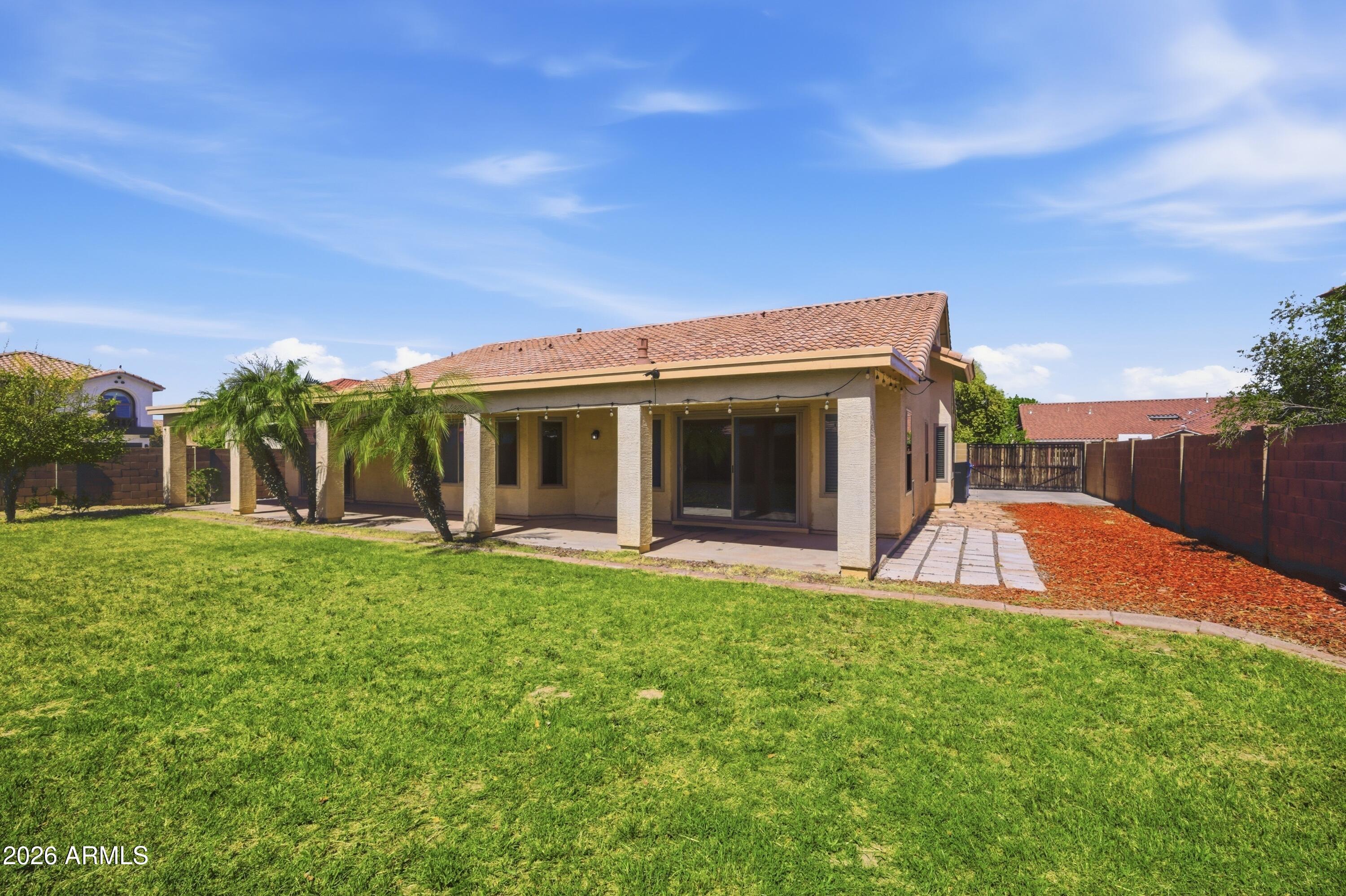 5009 W GWEN Street