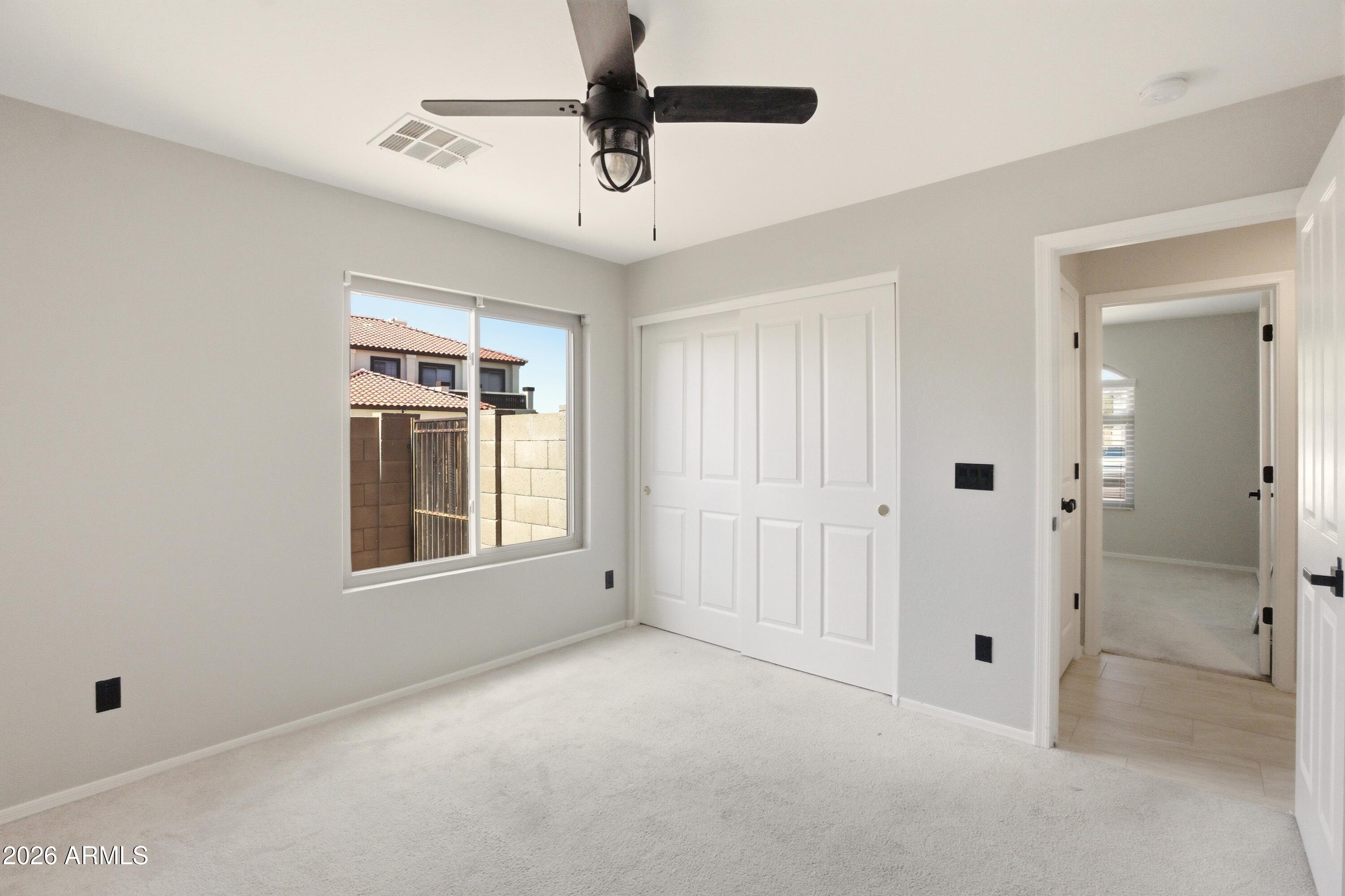 5009 W GWEN Street