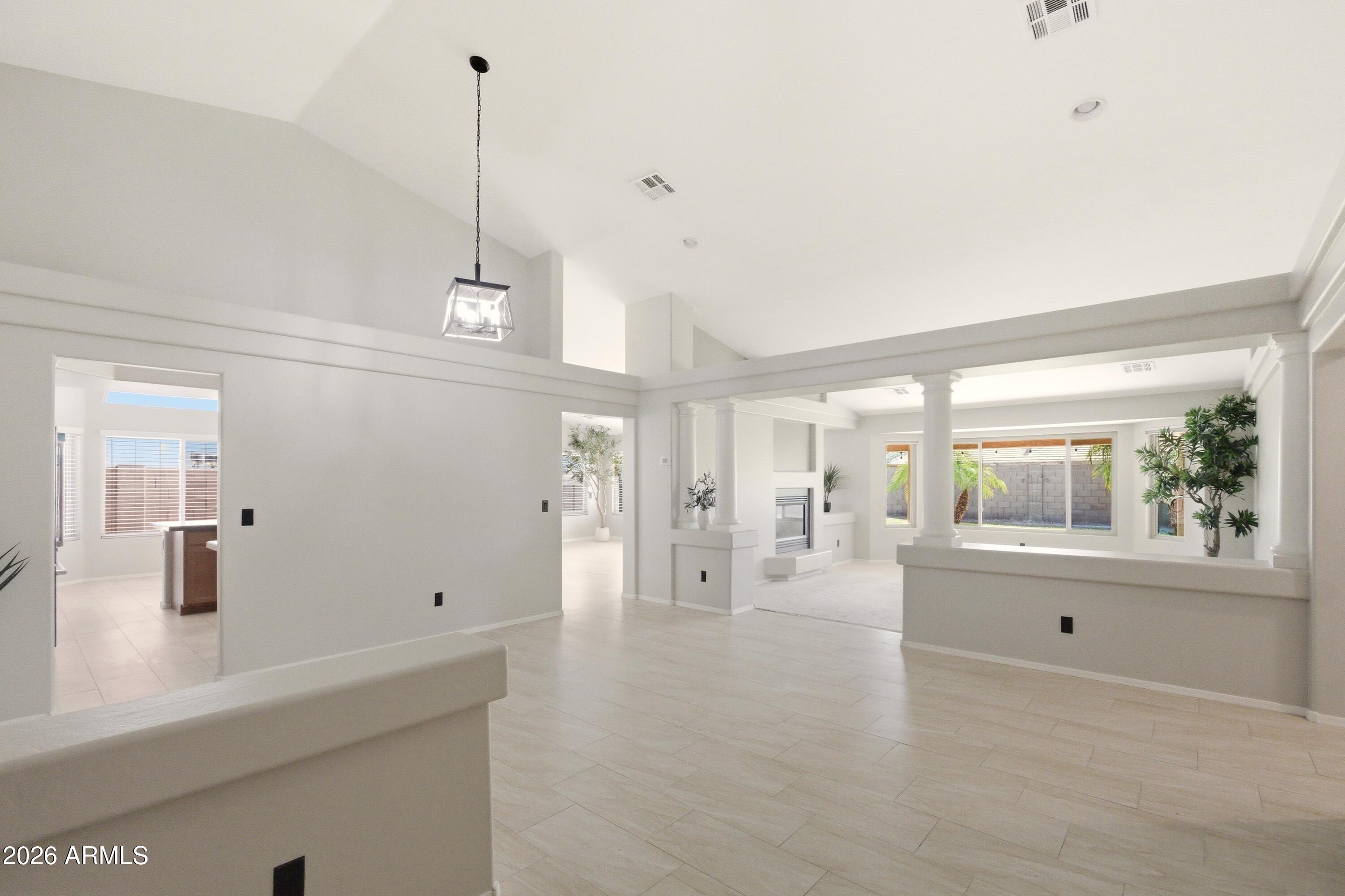 5009 W GWEN Street