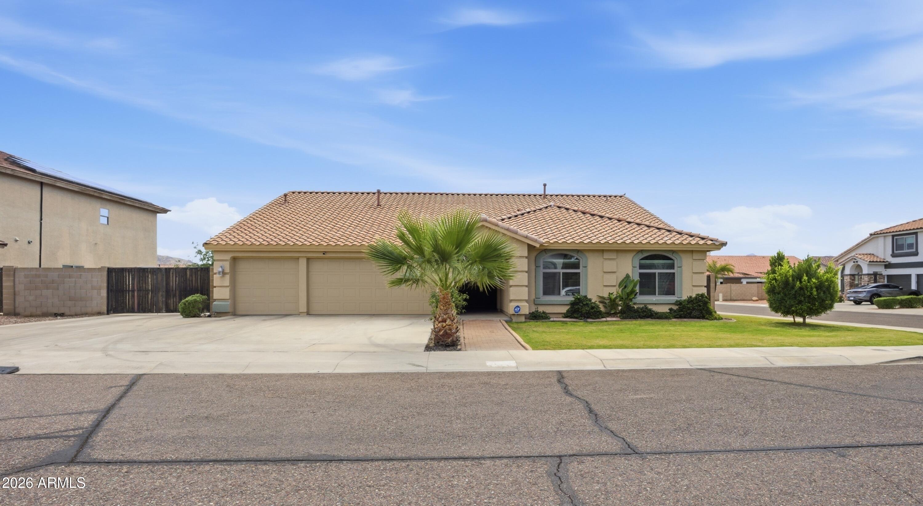 5009 W GWEN Street