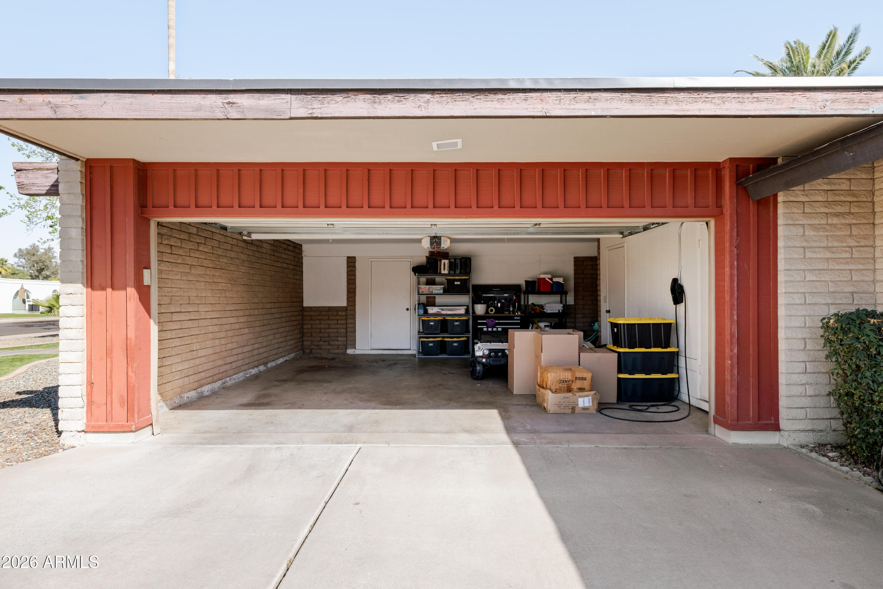813 W GLENEAGLES Drive