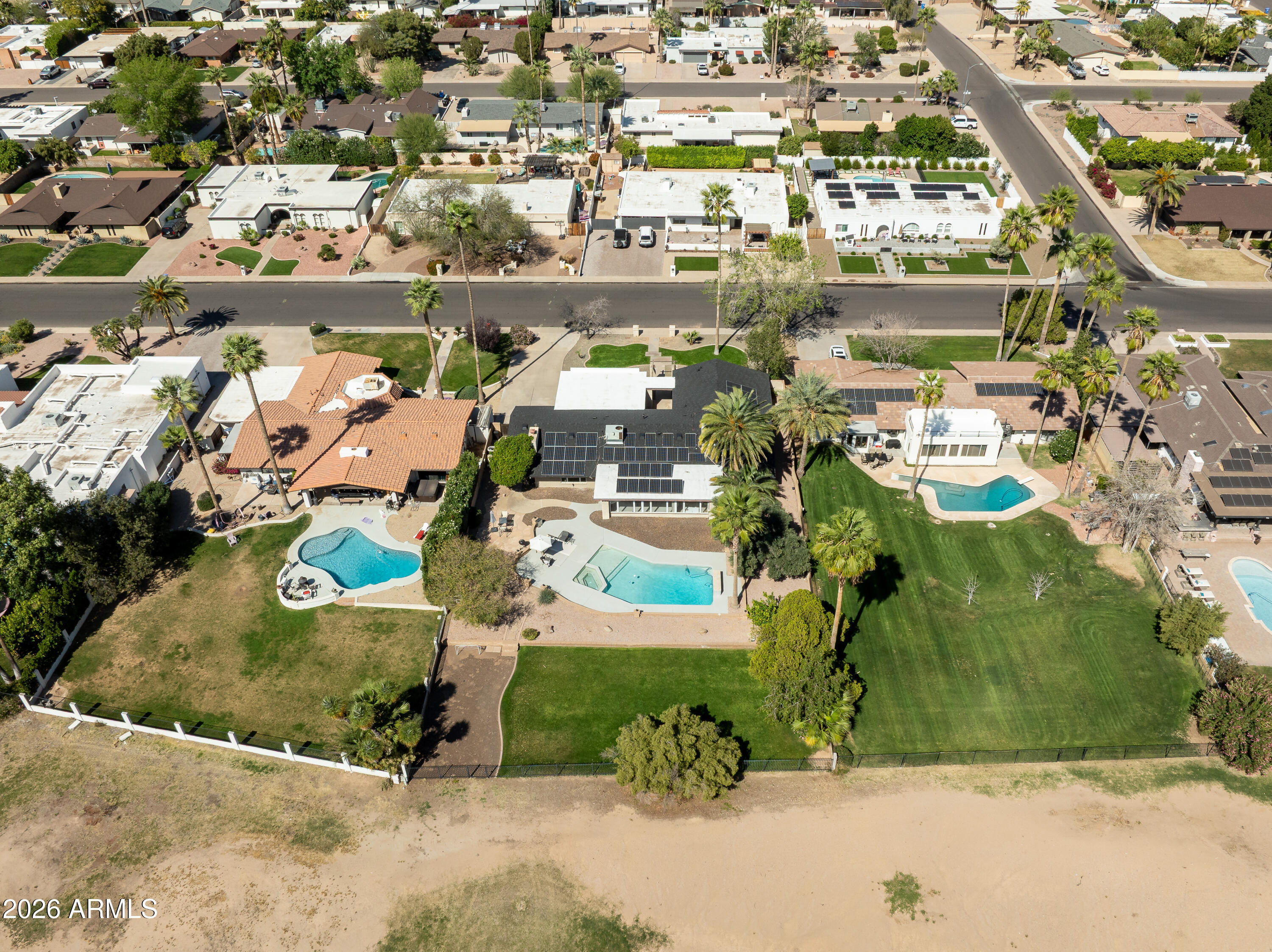 813 W GLENEAGLES Drive