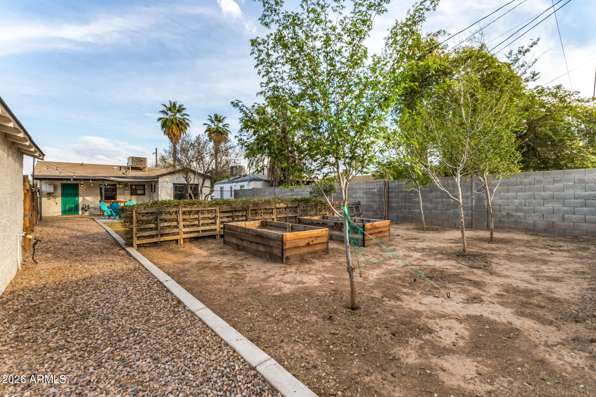 1706 N 17TH Avenue