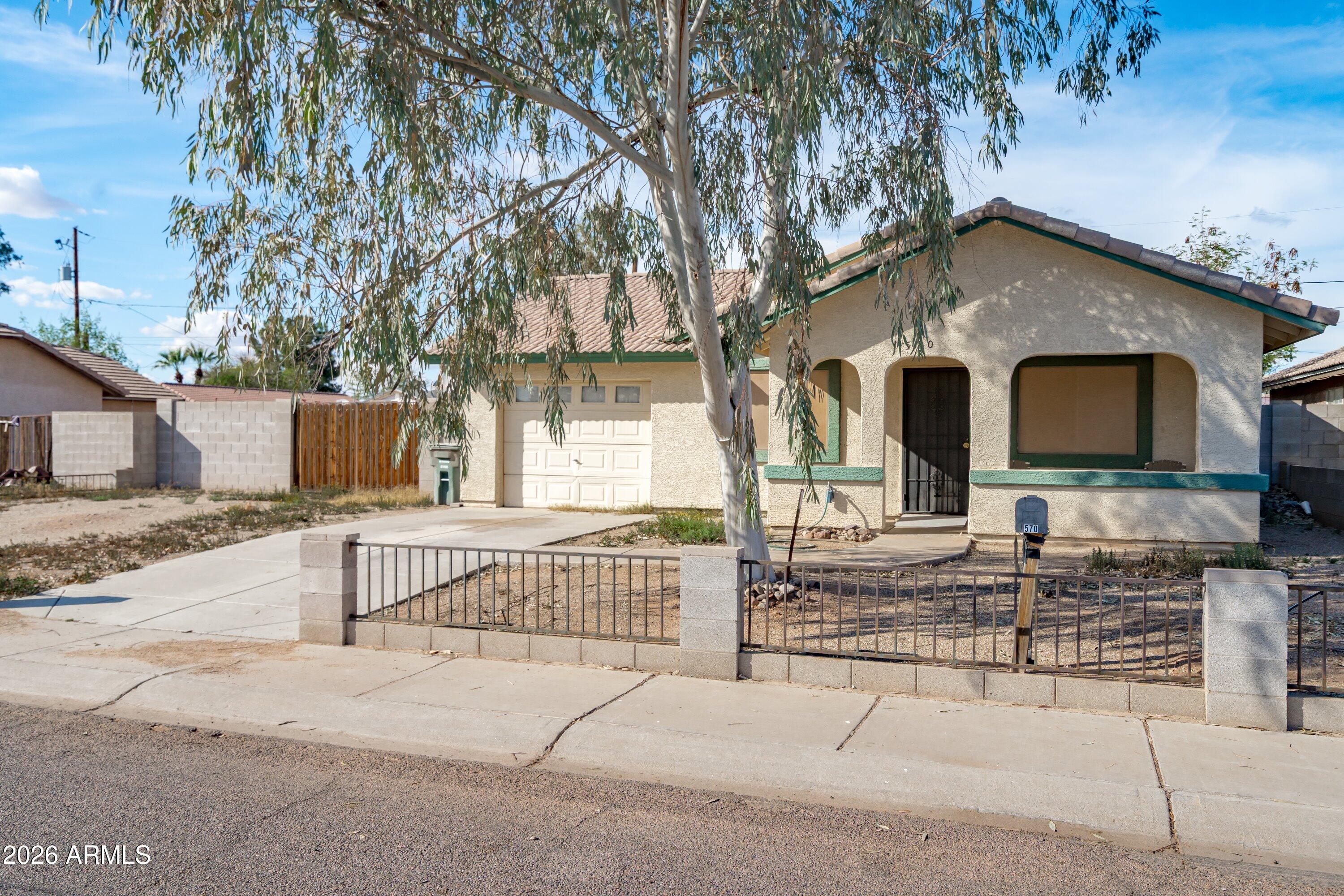 570 W RAMOS Drive