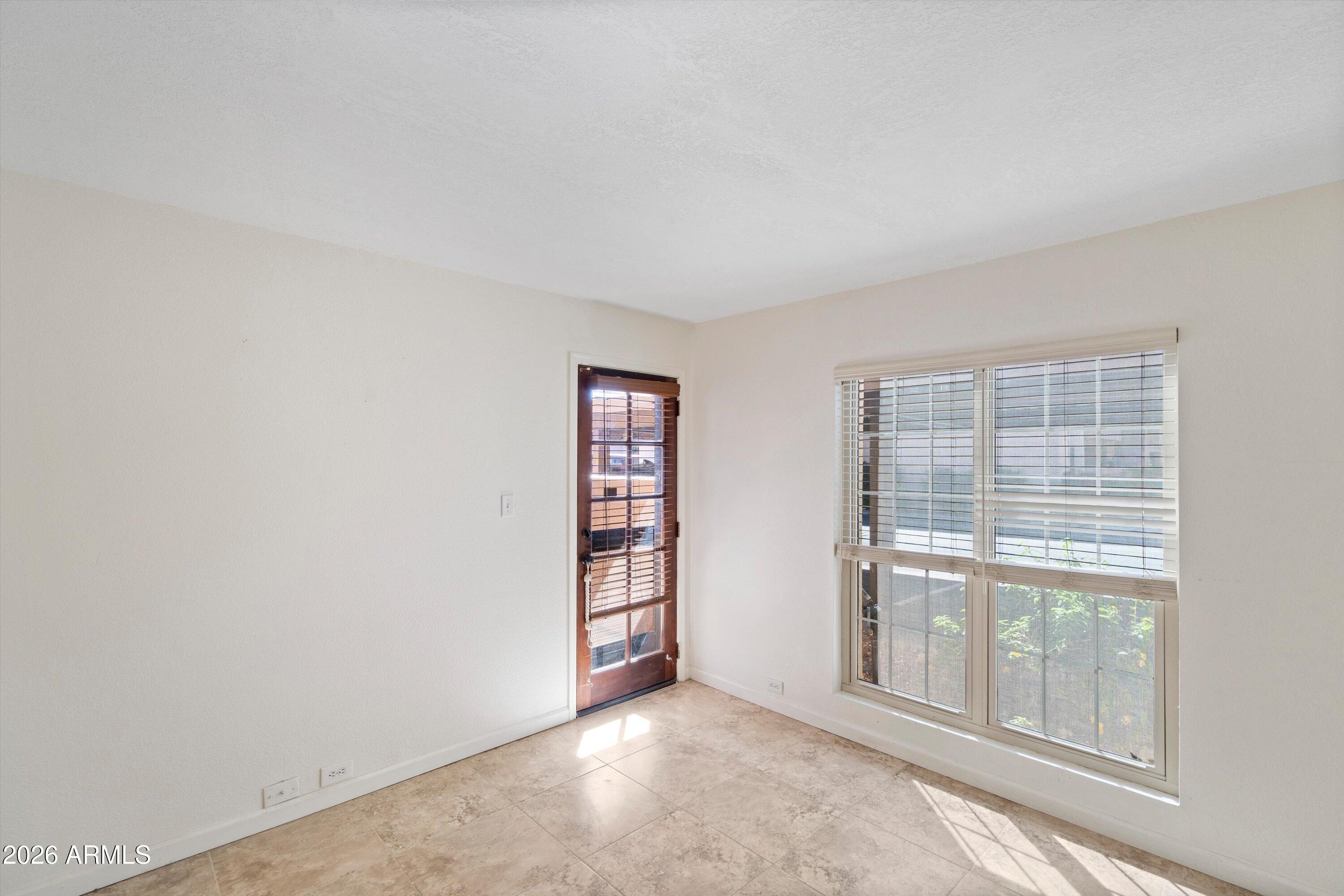 10401 N cave creek Road 1031