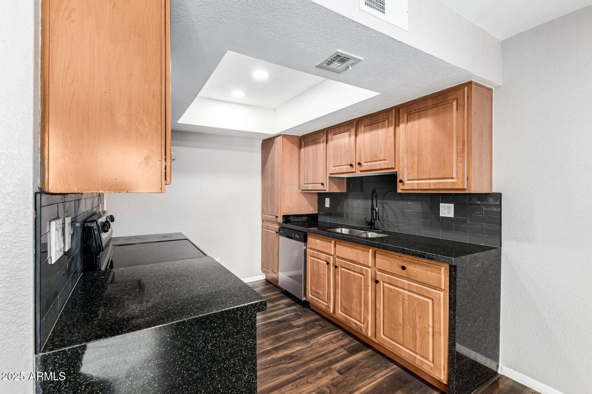 3810 N MARYVALE Parkway 2020