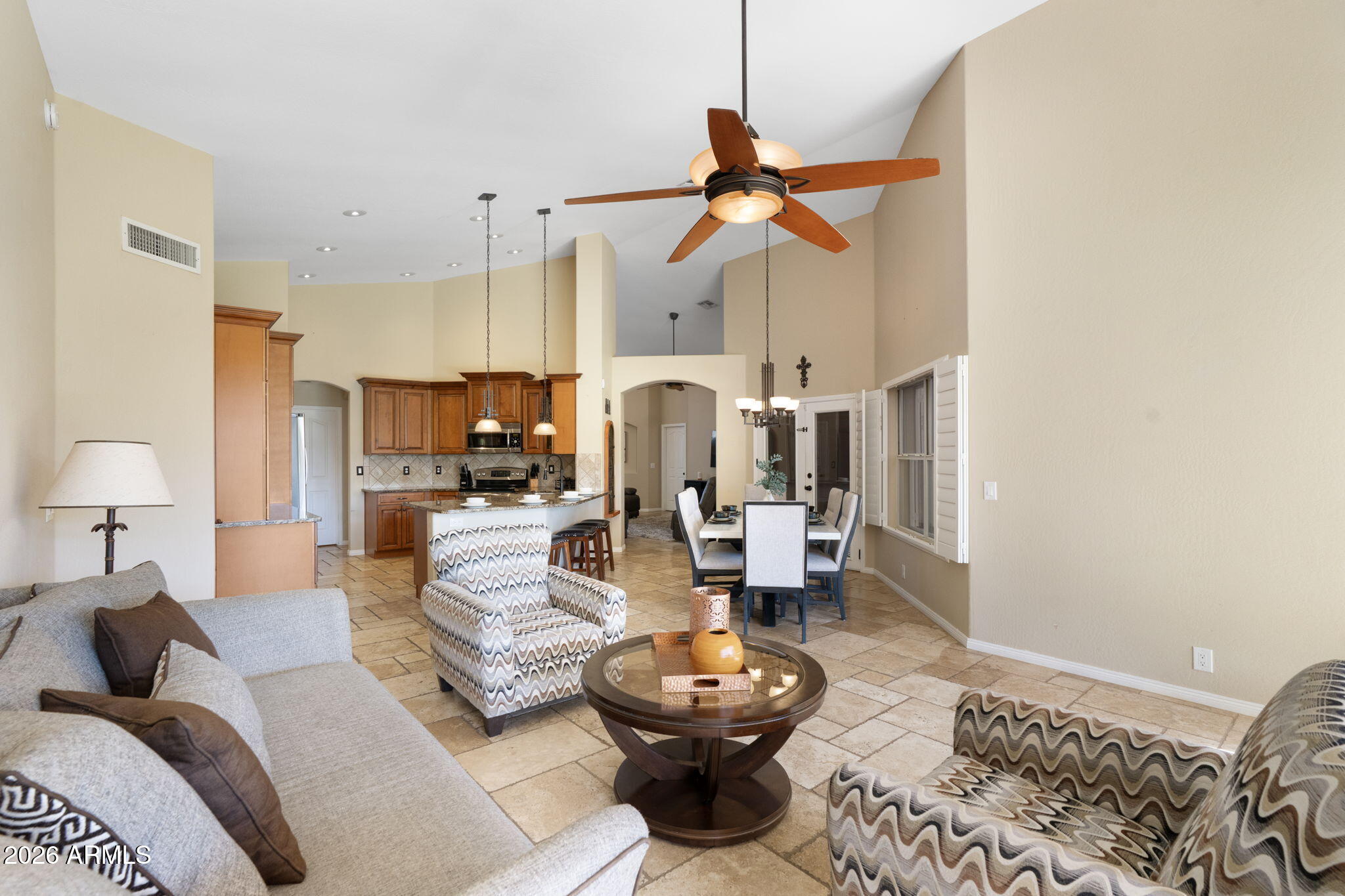 4613 W DESERT HOLLOW Drive