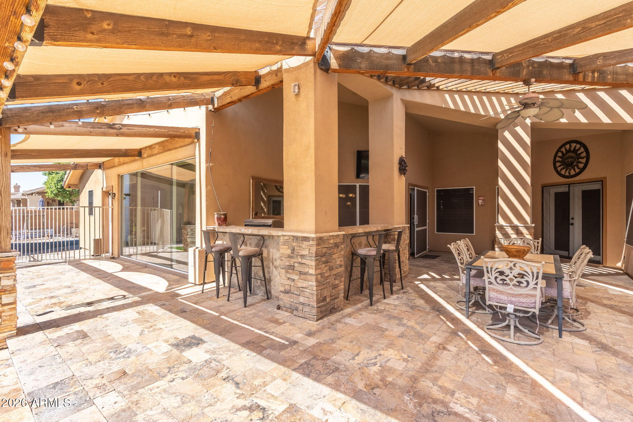 4613 W DESERT HOLLOW Drive