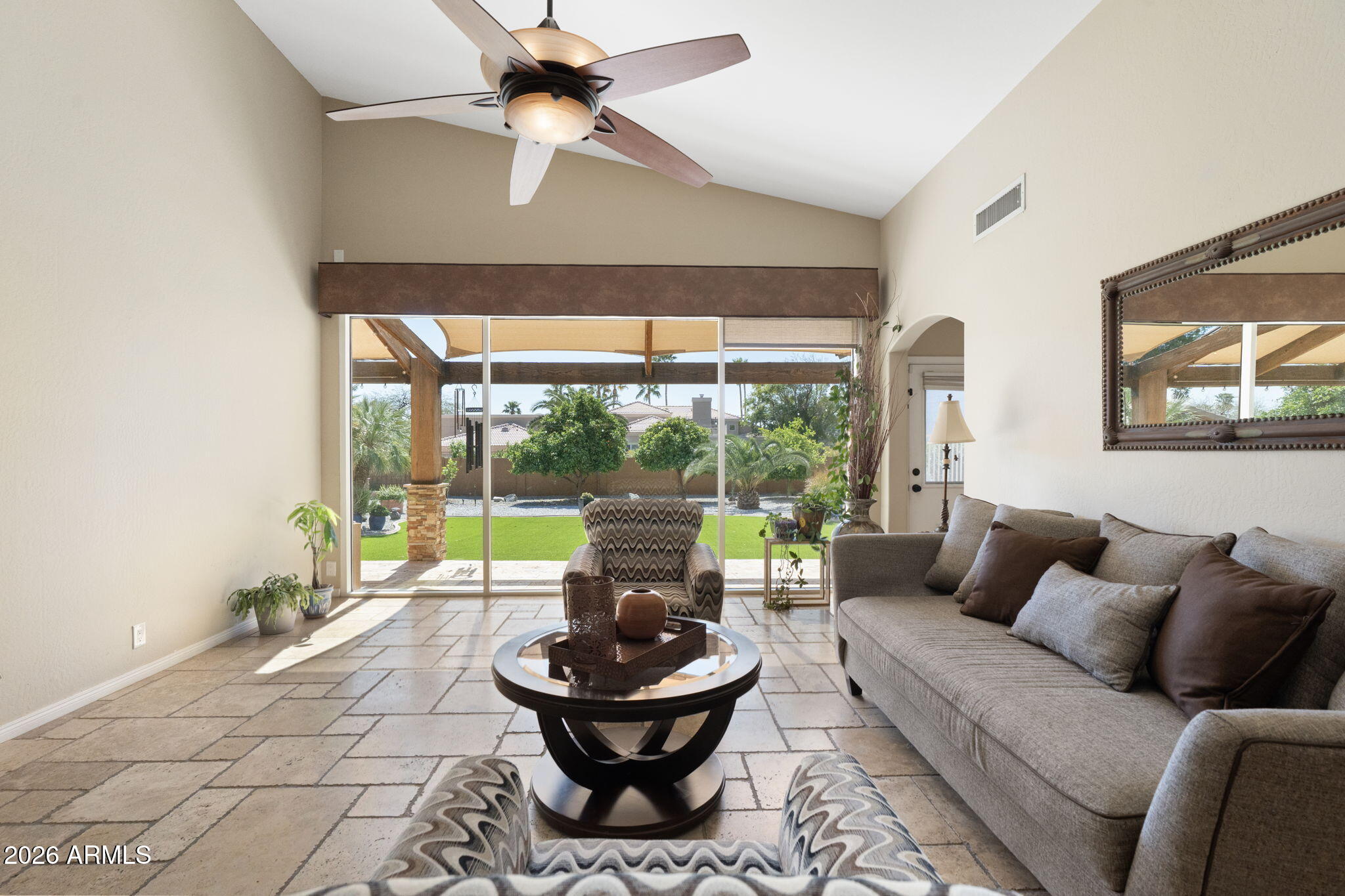 4613 W DESERT HOLLOW Drive