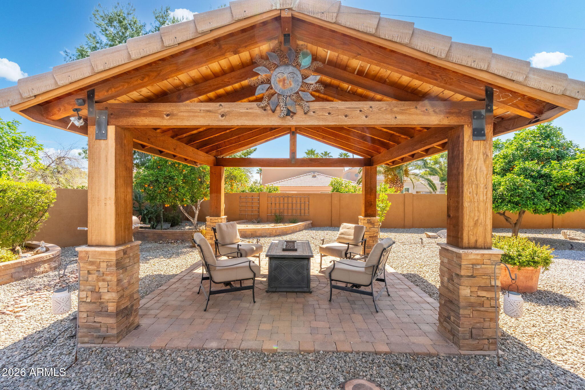 4613 W DESERT HOLLOW Drive