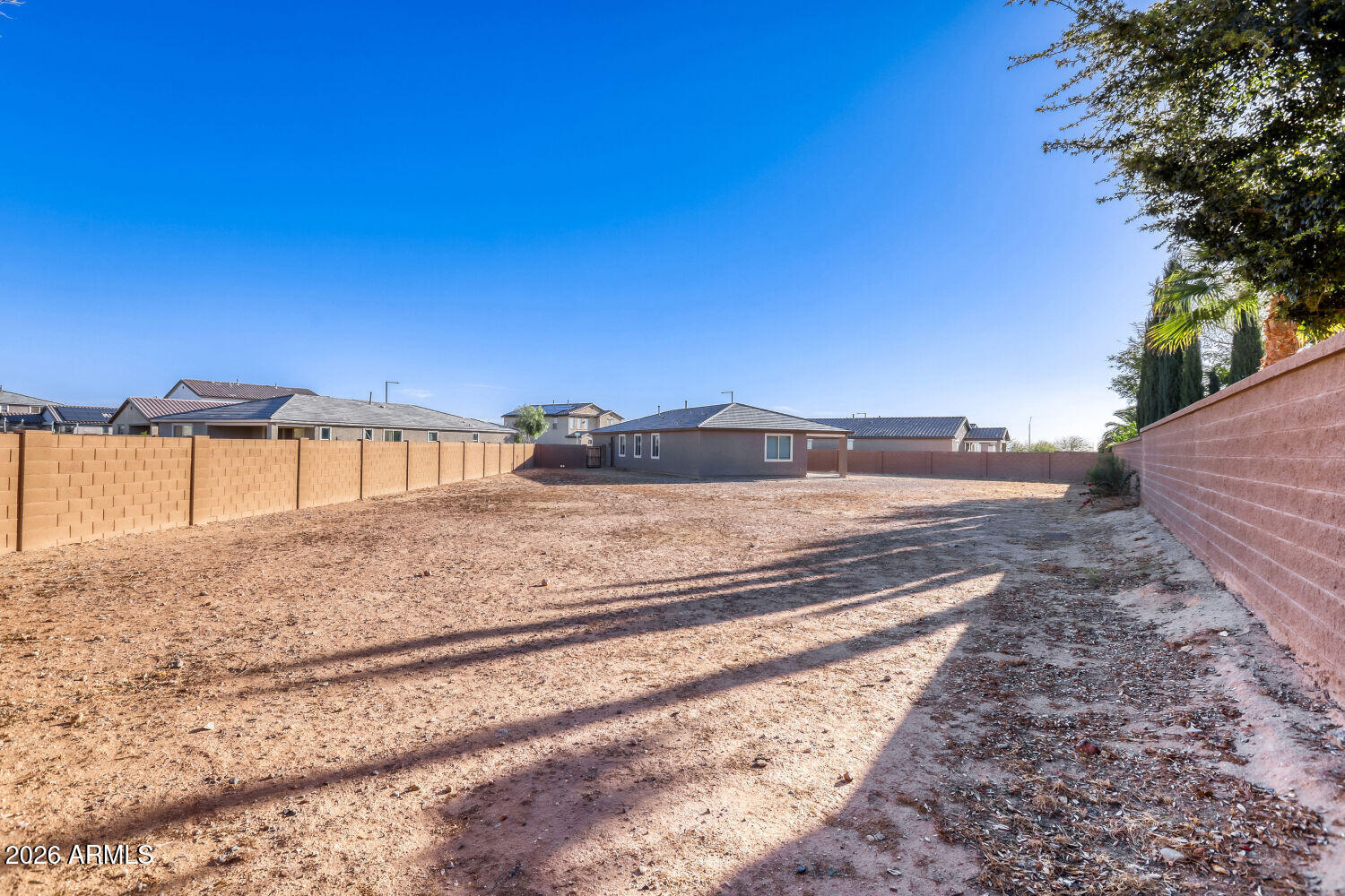 17953 W GOLDEN Lane