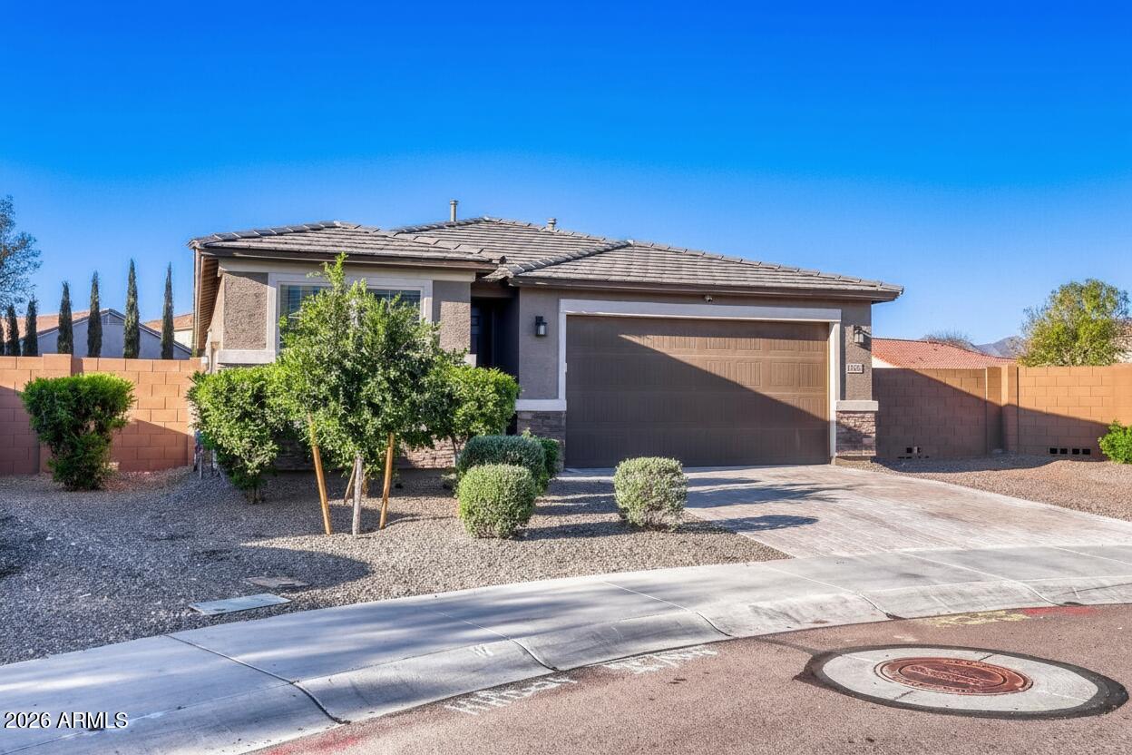17953 W GOLDEN Lane