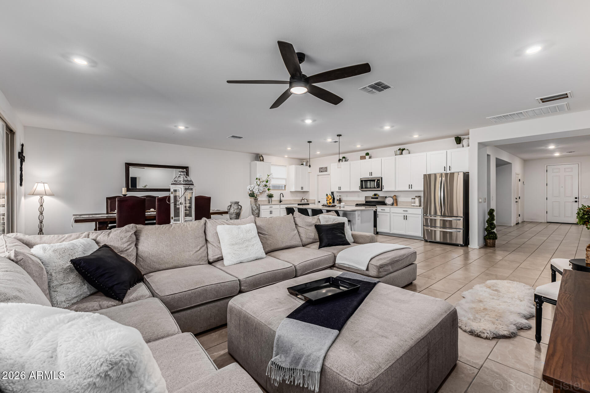 17140 W RUNNING DEER Trail