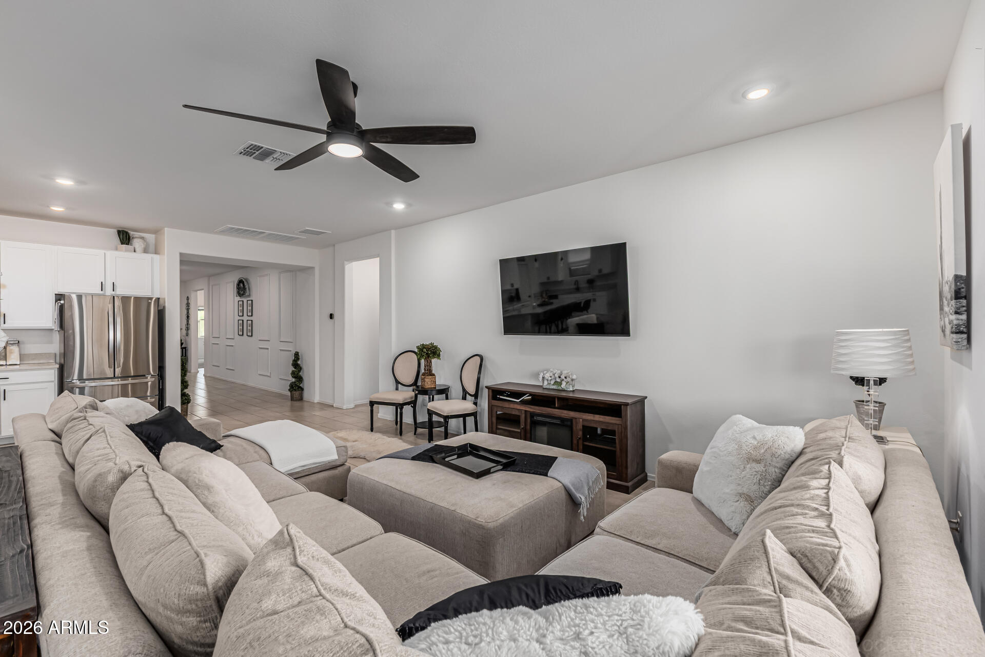 17140 W RUNNING DEER Trail