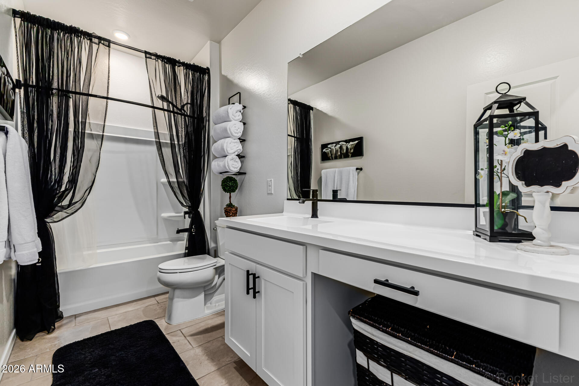 17140 W RUNNING DEER Trail