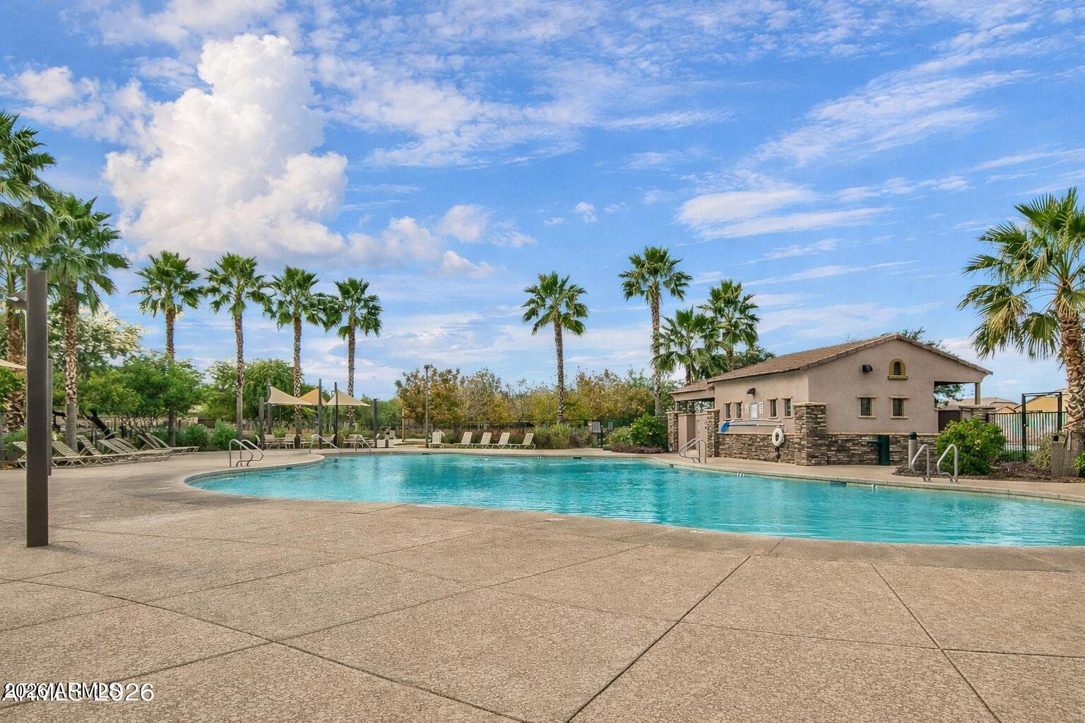 17140 W RUNNING DEER Trail