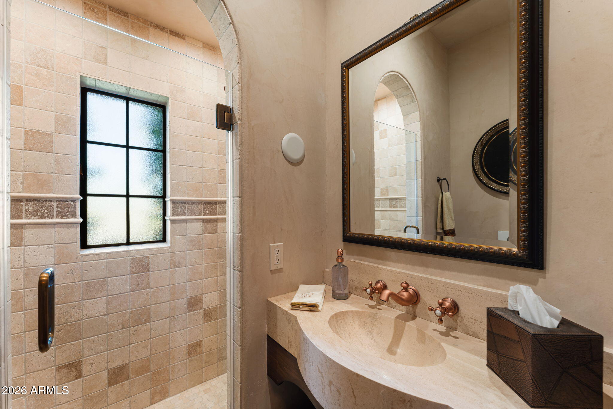1015 W ENCANTO Boulevard