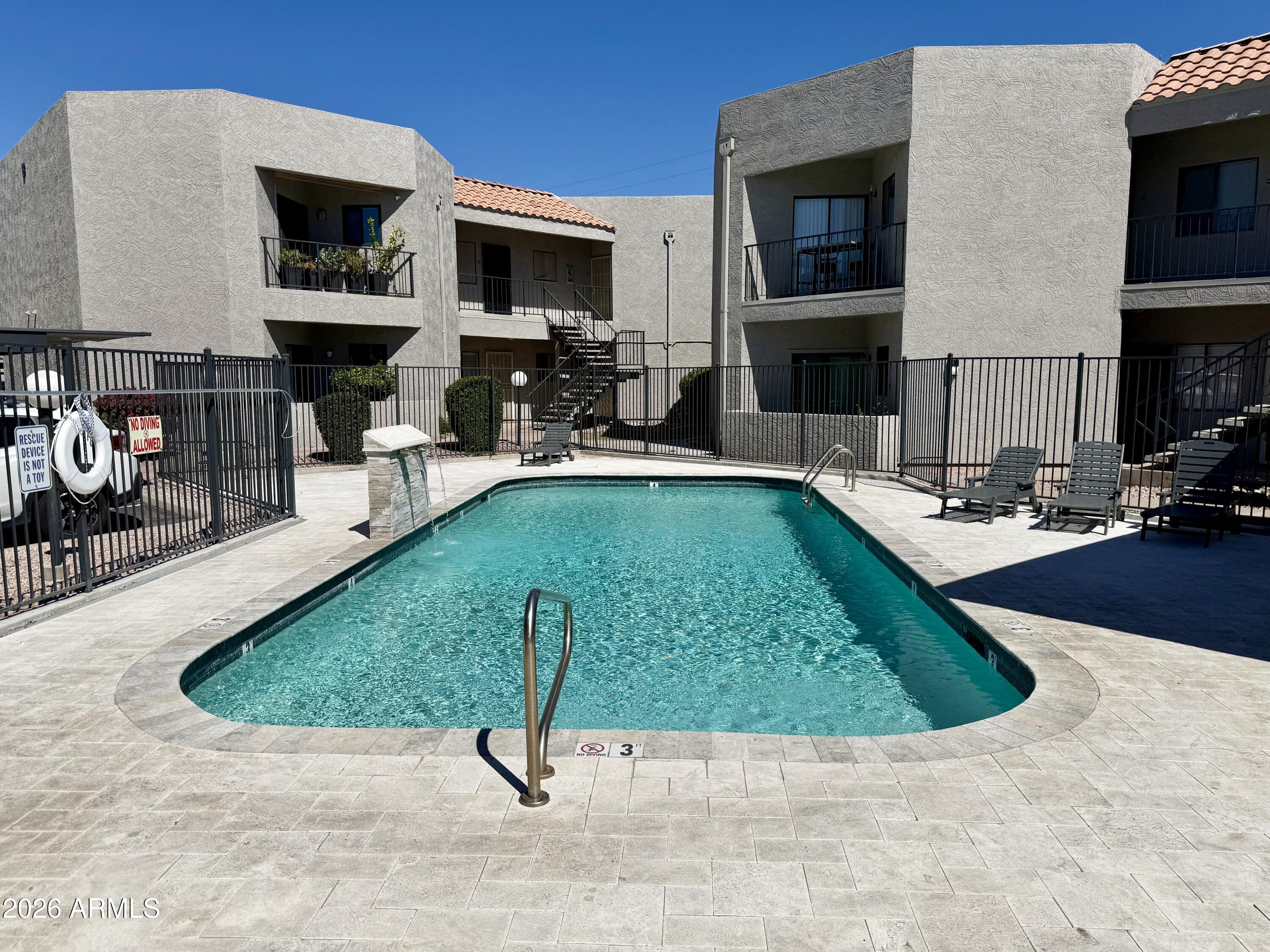 1352 E HIGHLAND Avenue 202