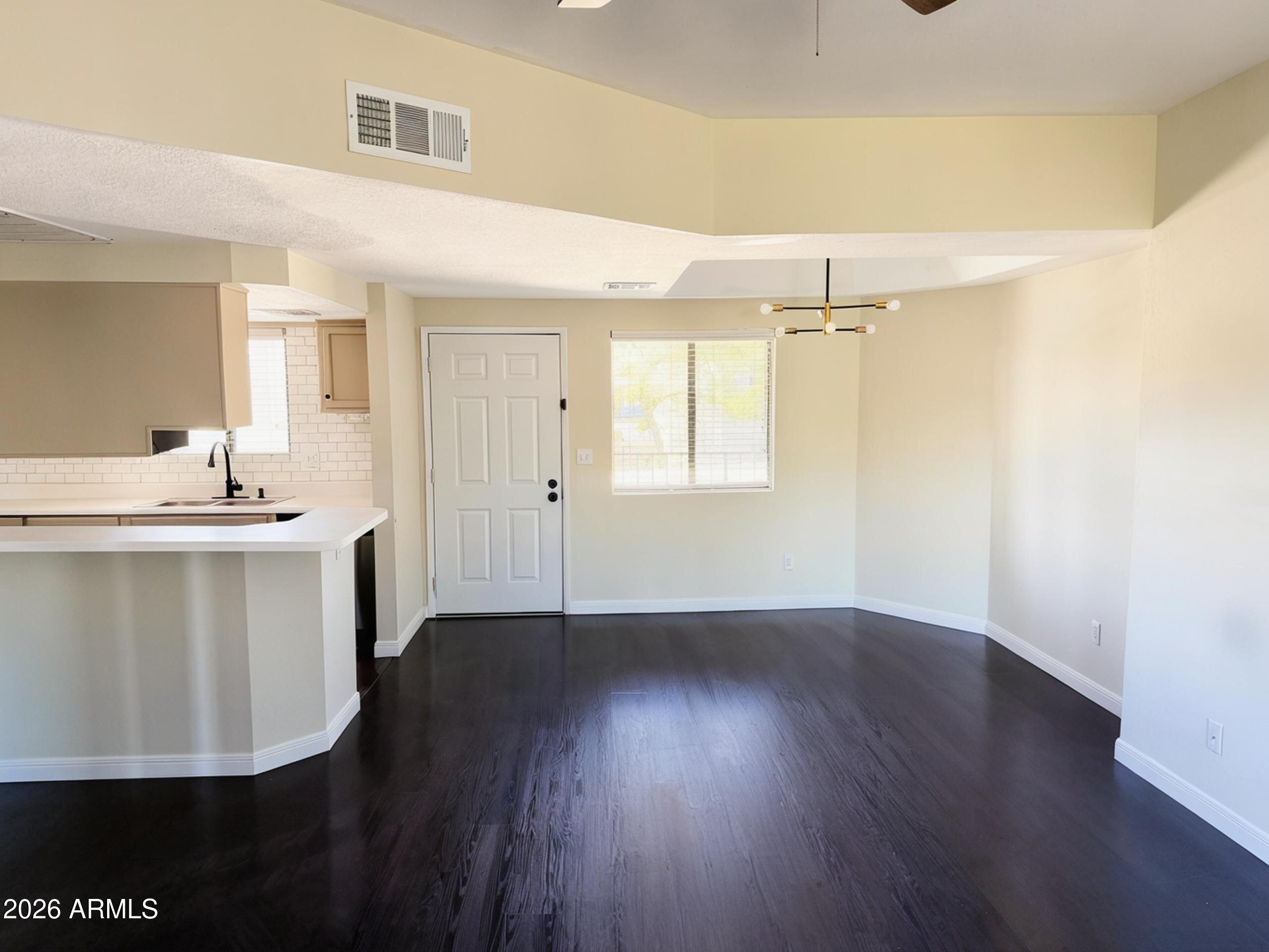 1352 E HIGHLAND Avenue 202