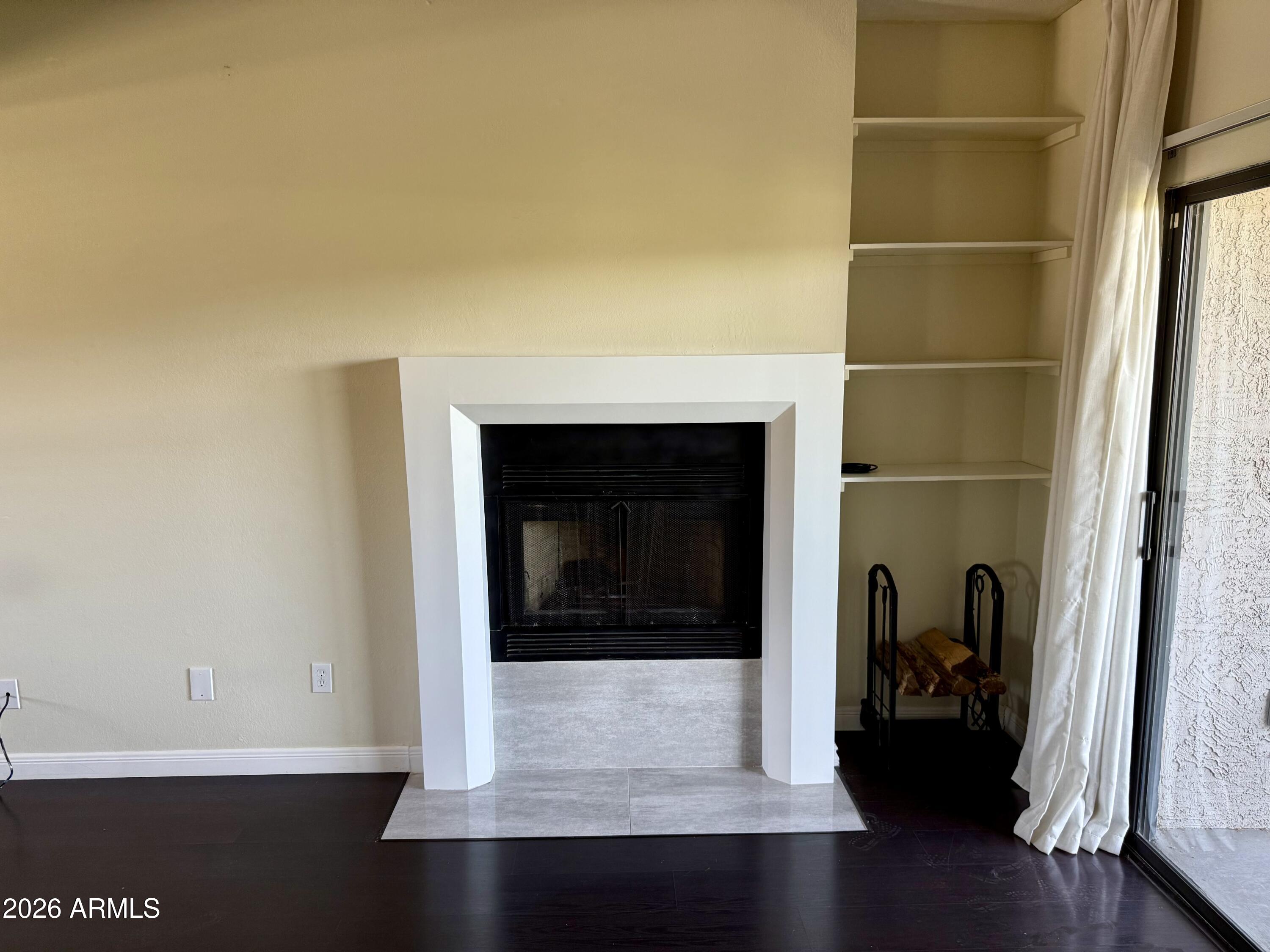 1352 E HIGHLAND Avenue 202