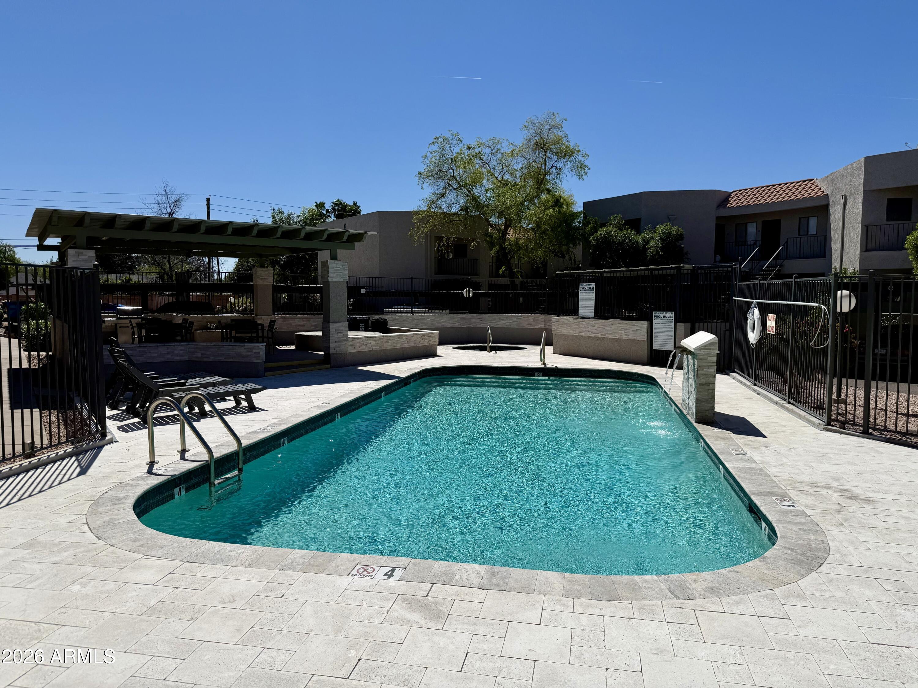 1352 E HIGHLAND Avenue 202