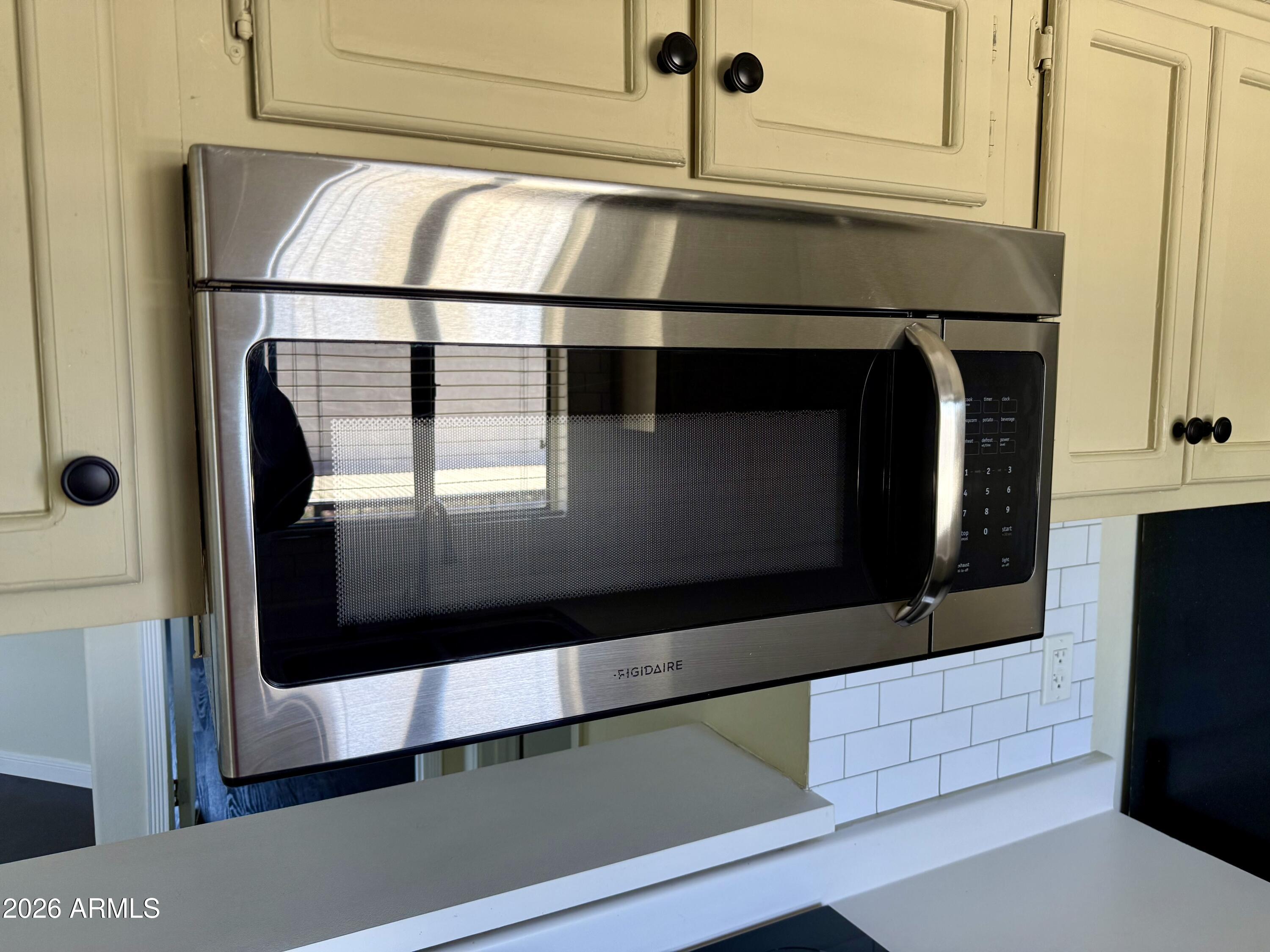 1352 E HIGHLAND Avenue 202