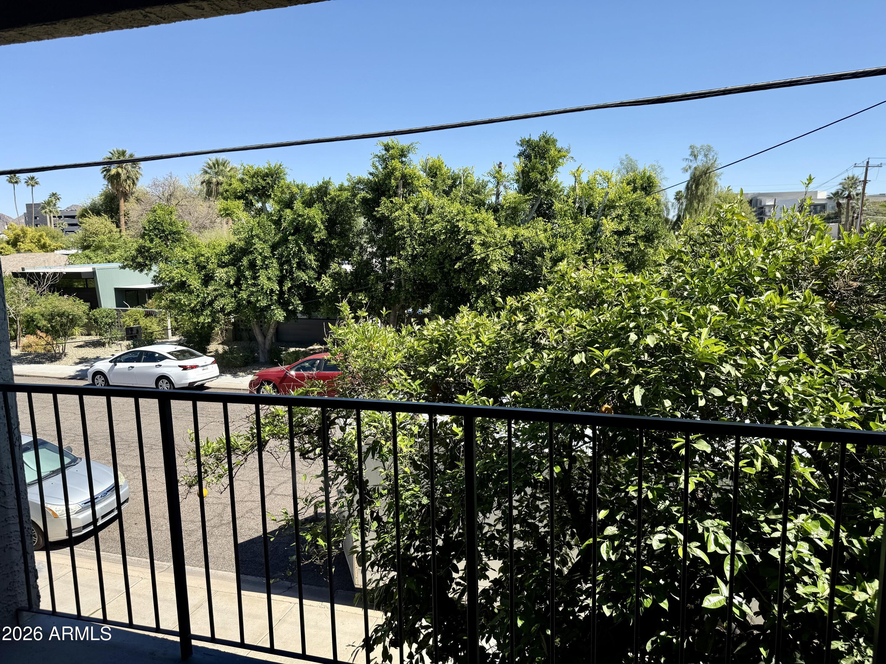 1352 E HIGHLAND Avenue 202