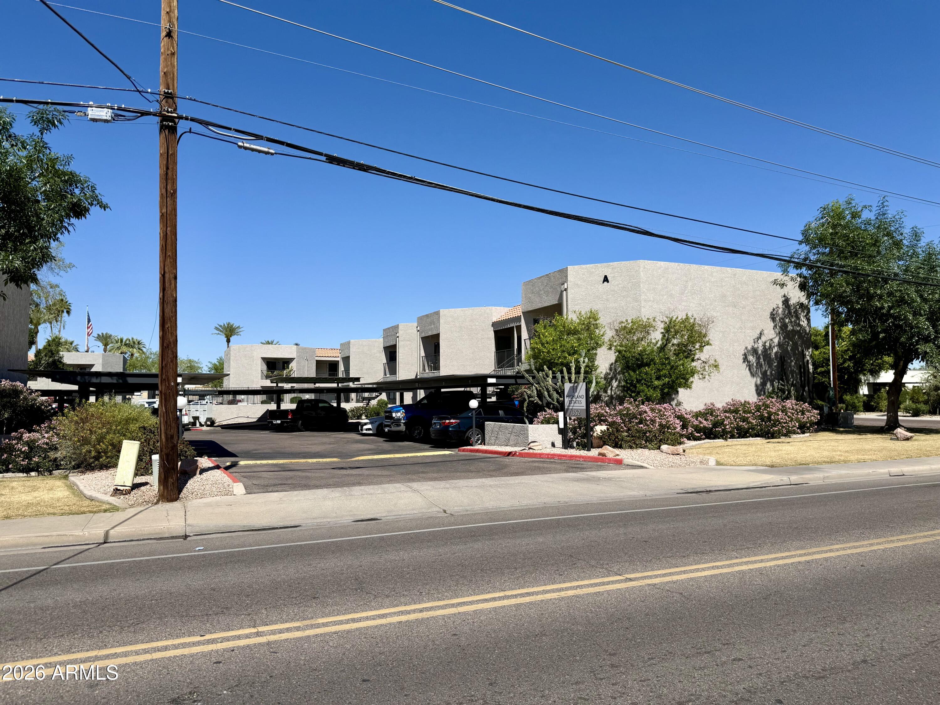 1352 E HIGHLAND Avenue 202