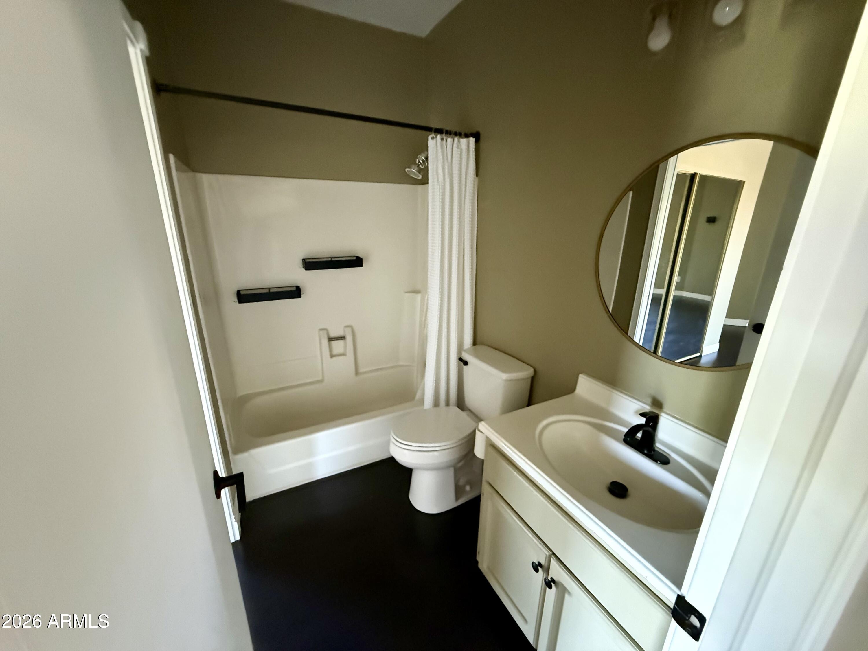 1352 E HIGHLAND Avenue 202