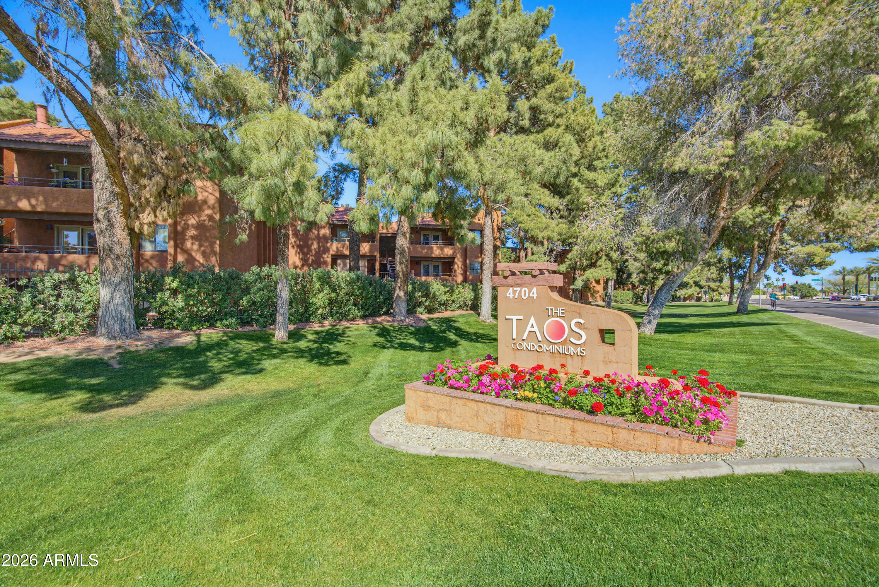 4704 E PARADISE VILLAGE Parkway N 303