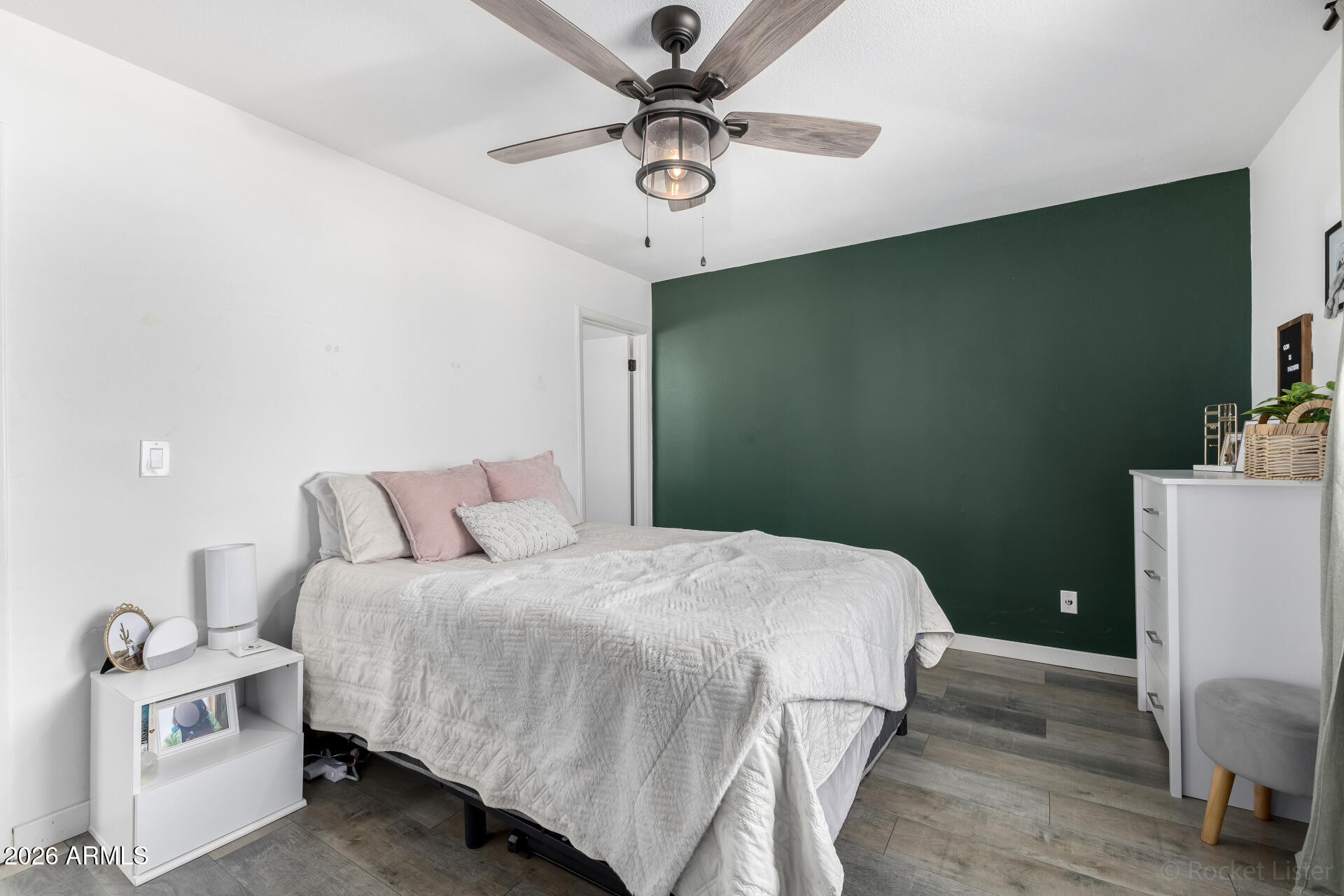 2419 W SHAW BUTTE Drive