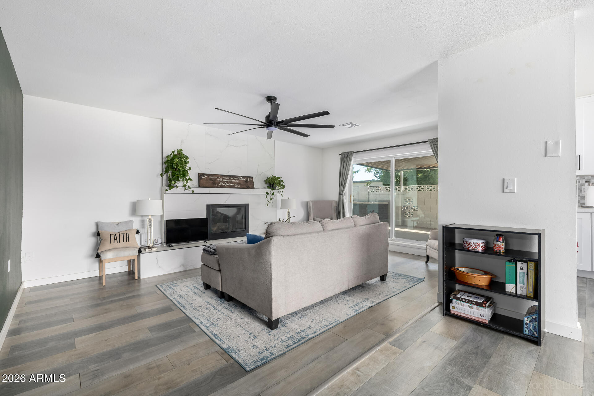 2419 W SHAW BUTTE Drive