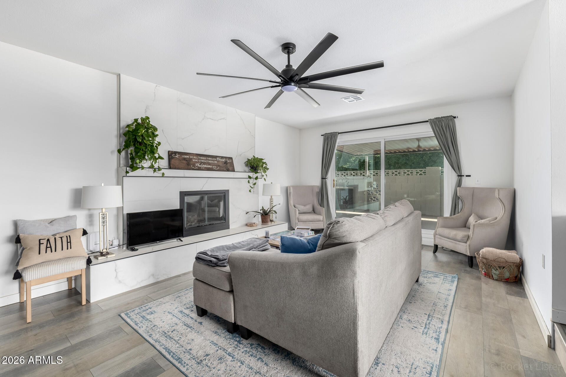 2419 W SHAW BUTTE Drive