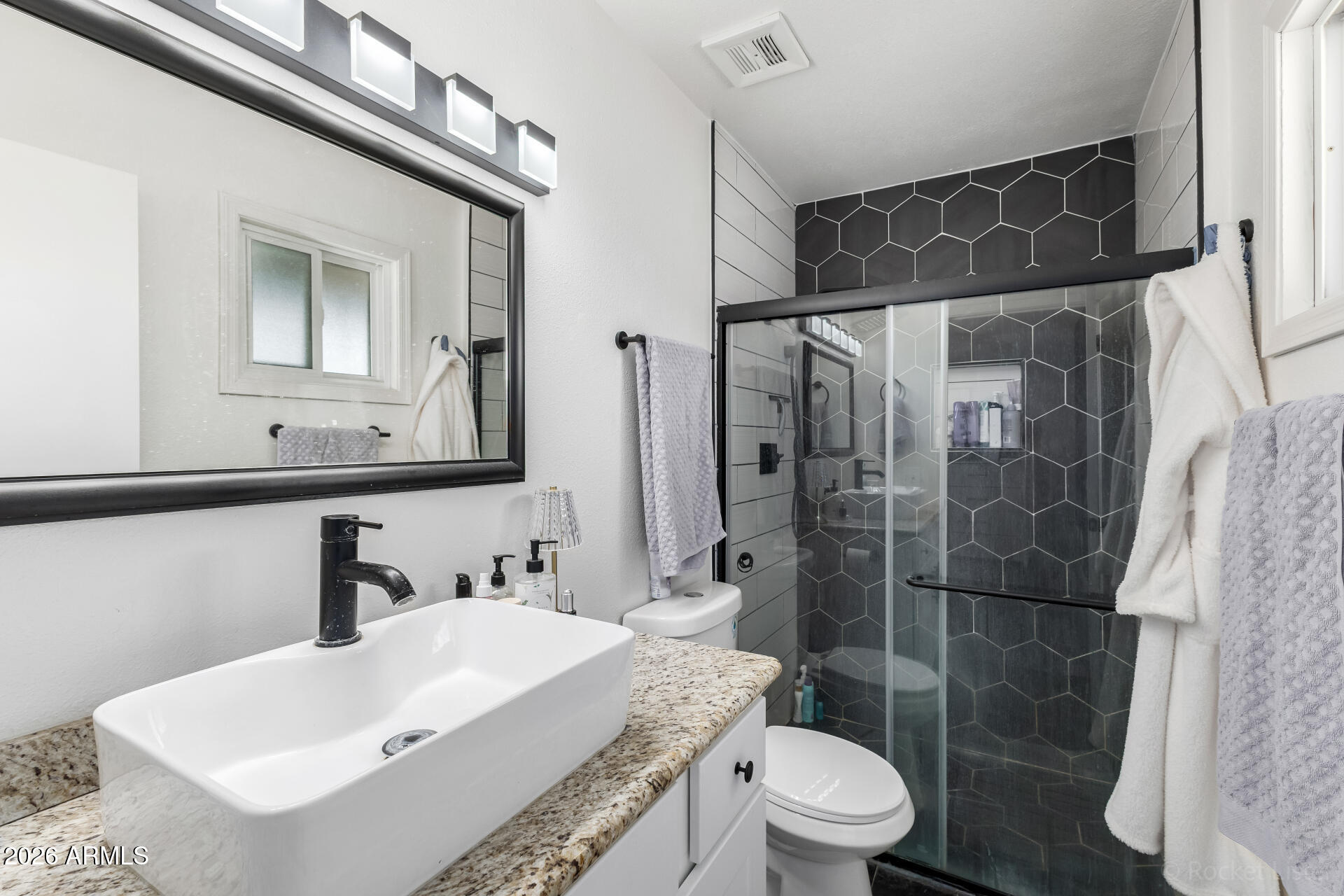 2419 W SHAW BUTTE Drive